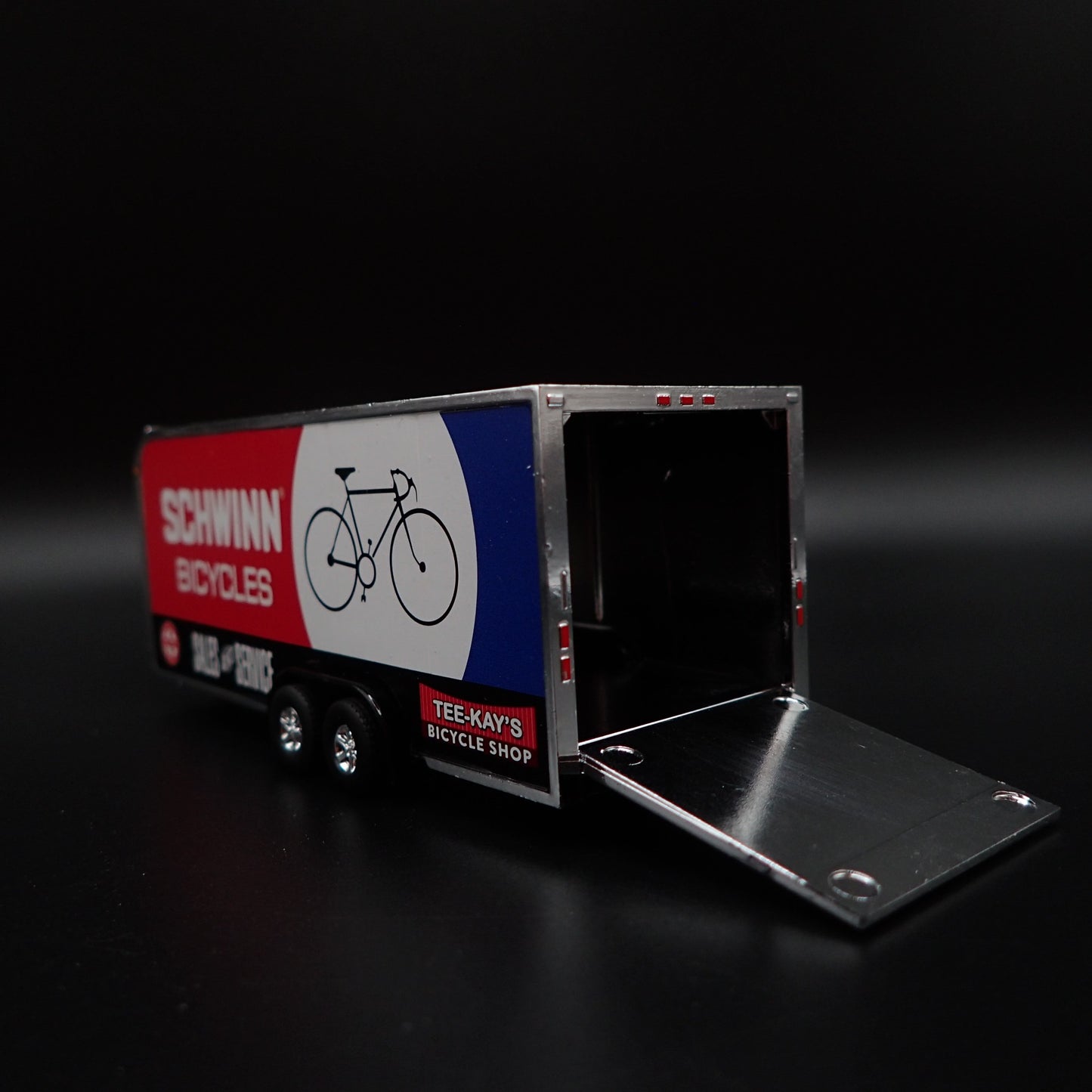 SCHWINN BICYCLES ENCLOSED CAR TOY HAULER TRAILER w OPENING DOOR 1:64 SCALE MODEL