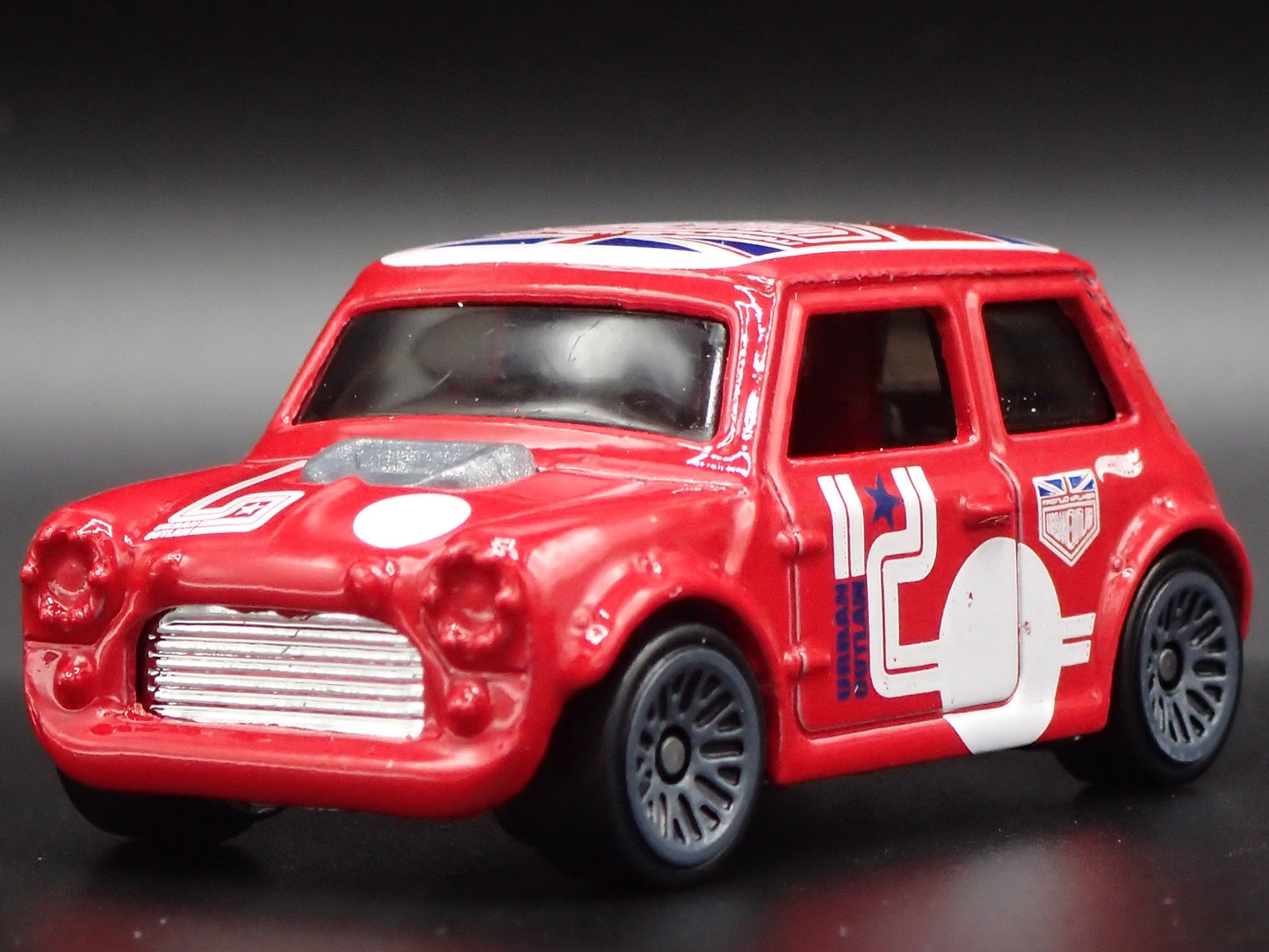 1969-1976 MINI COOPER OUTLAW MARK III 1:64 SCALE COLLECTIBLE DIECAST MODEL CAR