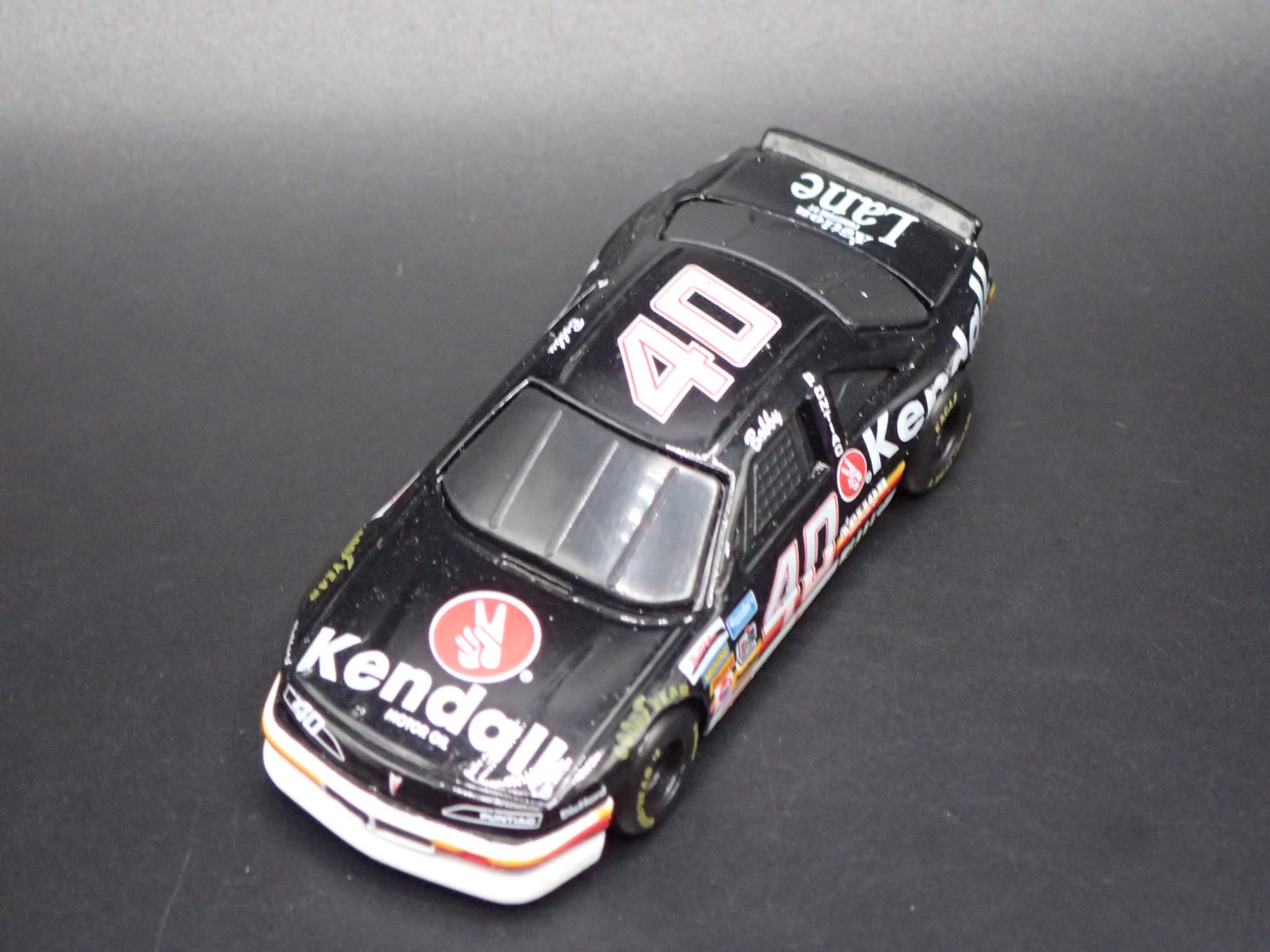 1994 94 PONTIAC GRAND PRIX 40 BOBBY HAMILTON NASCAR 1:64 SCALE DIECAST CAR