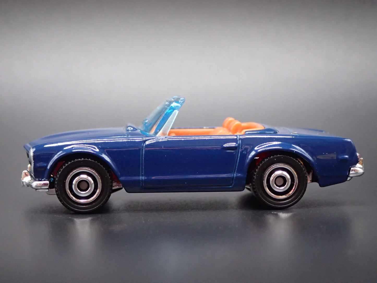 1963-1967 MERCEDES-BENZ 230 SL CONVERTIBLE 1:64 SCALE DIORAMA DIECAST MODEL CAR