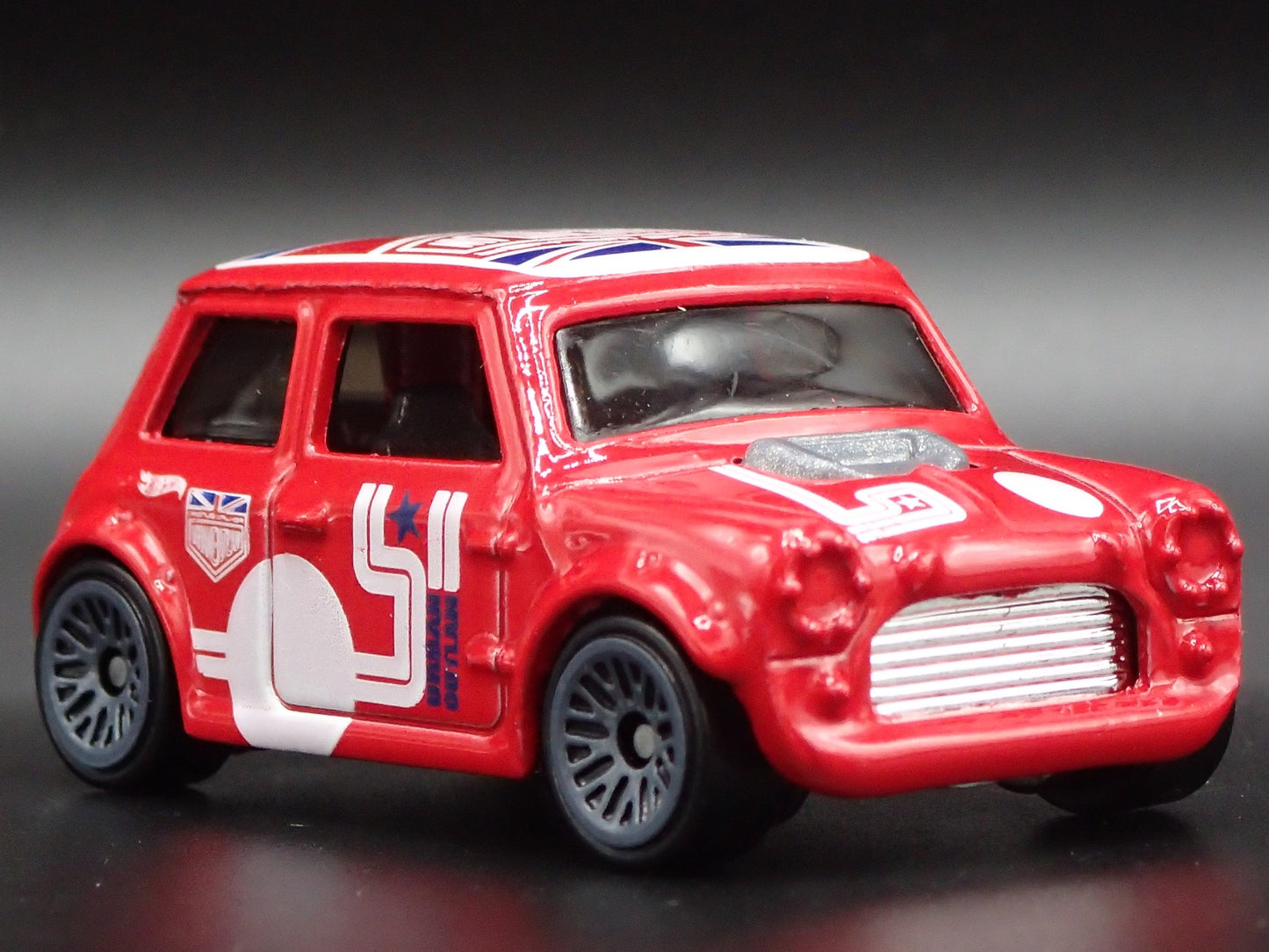 1969-1976 MINI COOPER OUTLAW MARK III 1:64 SCALE COLLECTIBLE DIECAST MODEL CAR