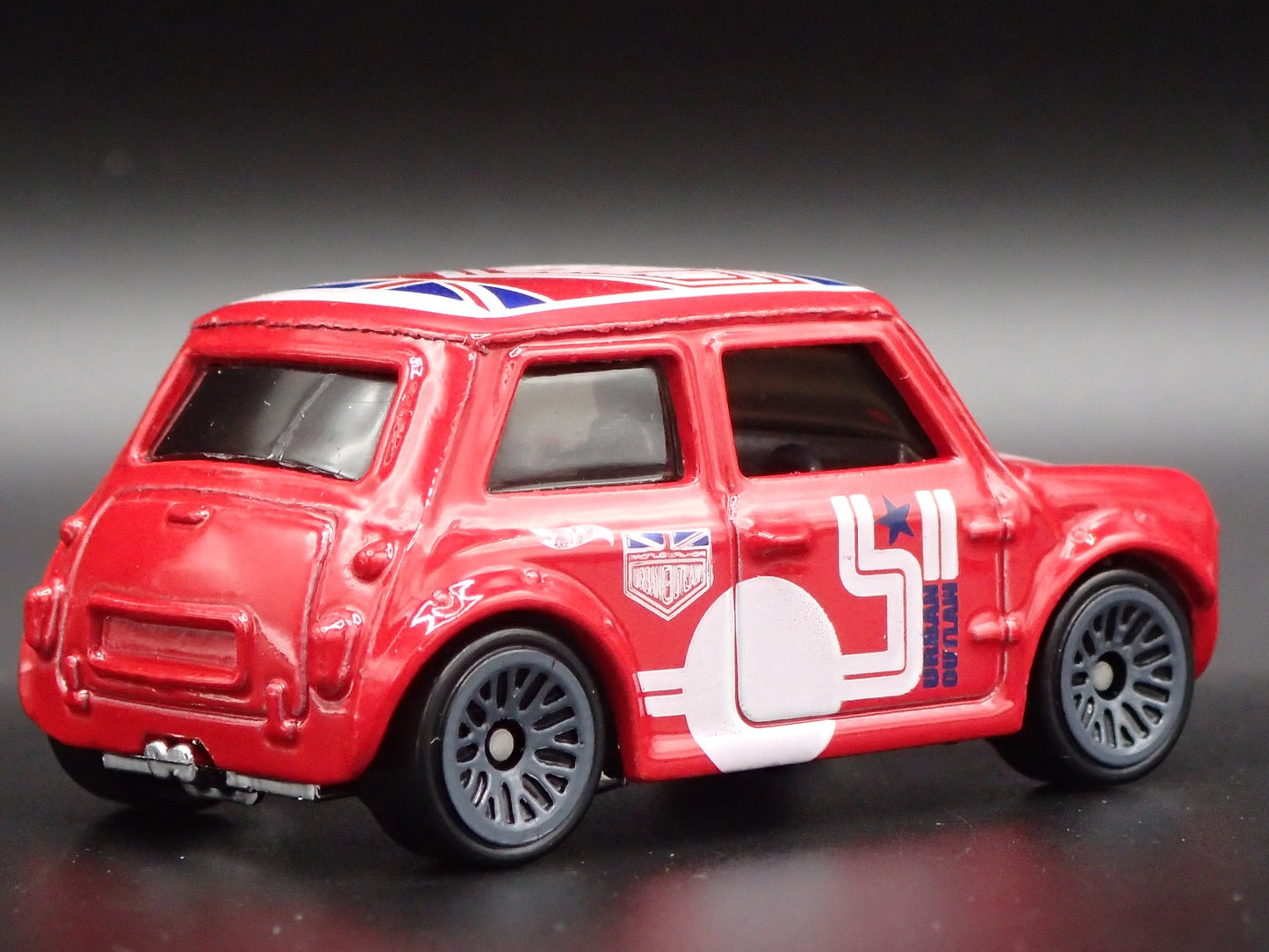 1969-1976 MINI COOPER OUTLAW MARK III 1:64 SCALE COLLECTIBLE DIECAST MODEL CAR