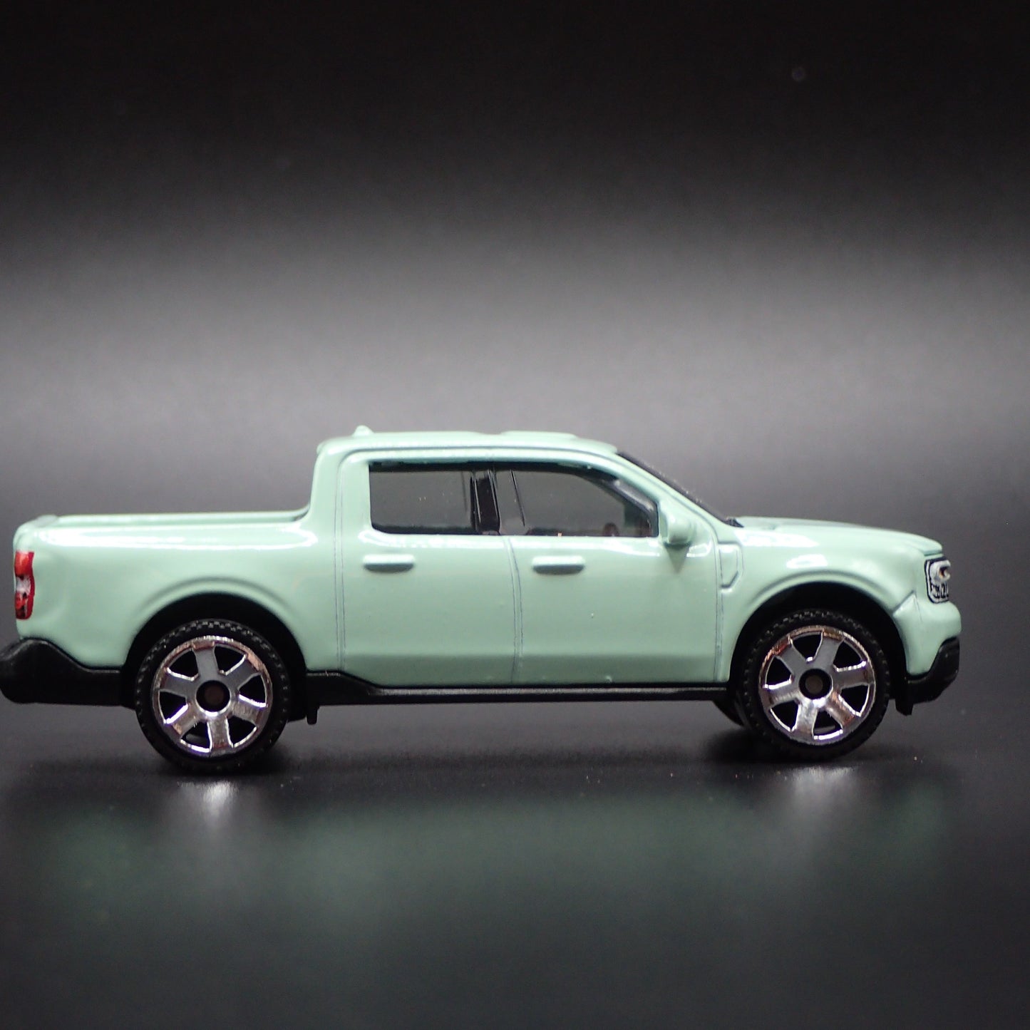 2022-2026 FORD MAVERICK PICKUP TRUCK MINT 1:64 SCALE DIORAMA DIECAST MODEL CAR