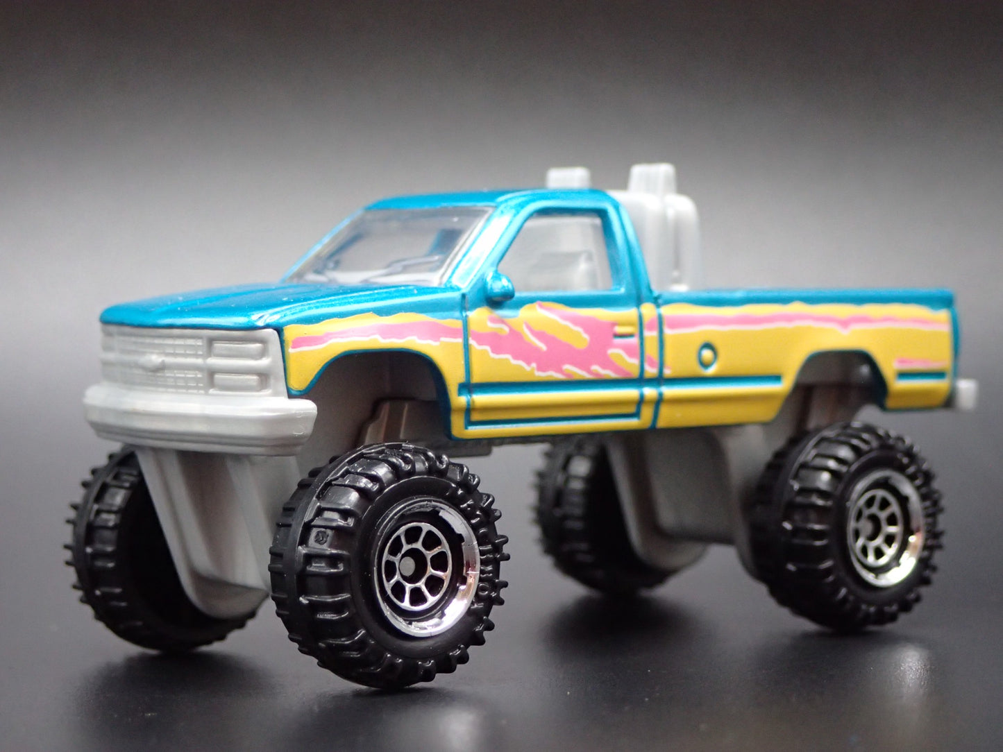 1988-1998 CHEVY CHEVROLET K1500 4X4 PICKUP TRUCK 1:70 SCALE DIECAST MODEL CAR