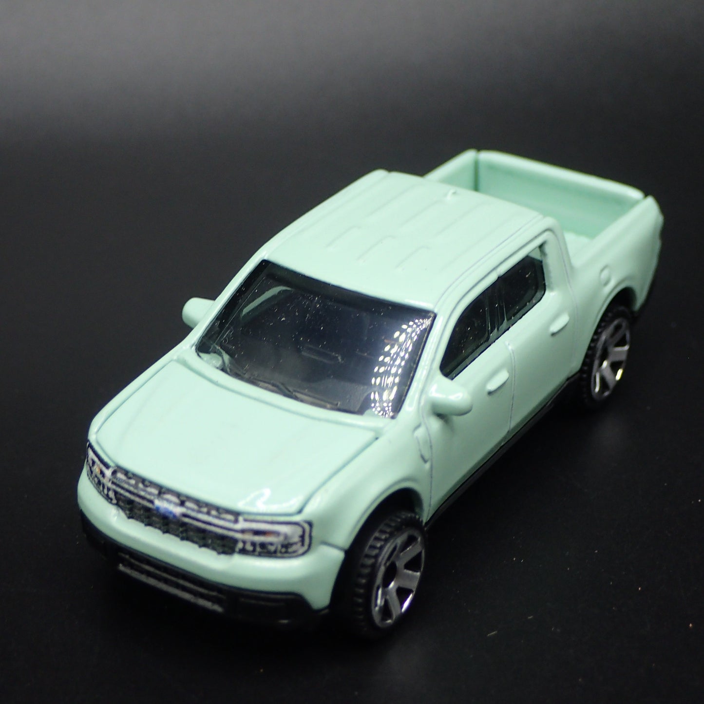 2022-2026 FORD MAVERICK PICKUP TRUCK MINT 1:64 SCALE DIORAMA DIECAST MODEL CAR