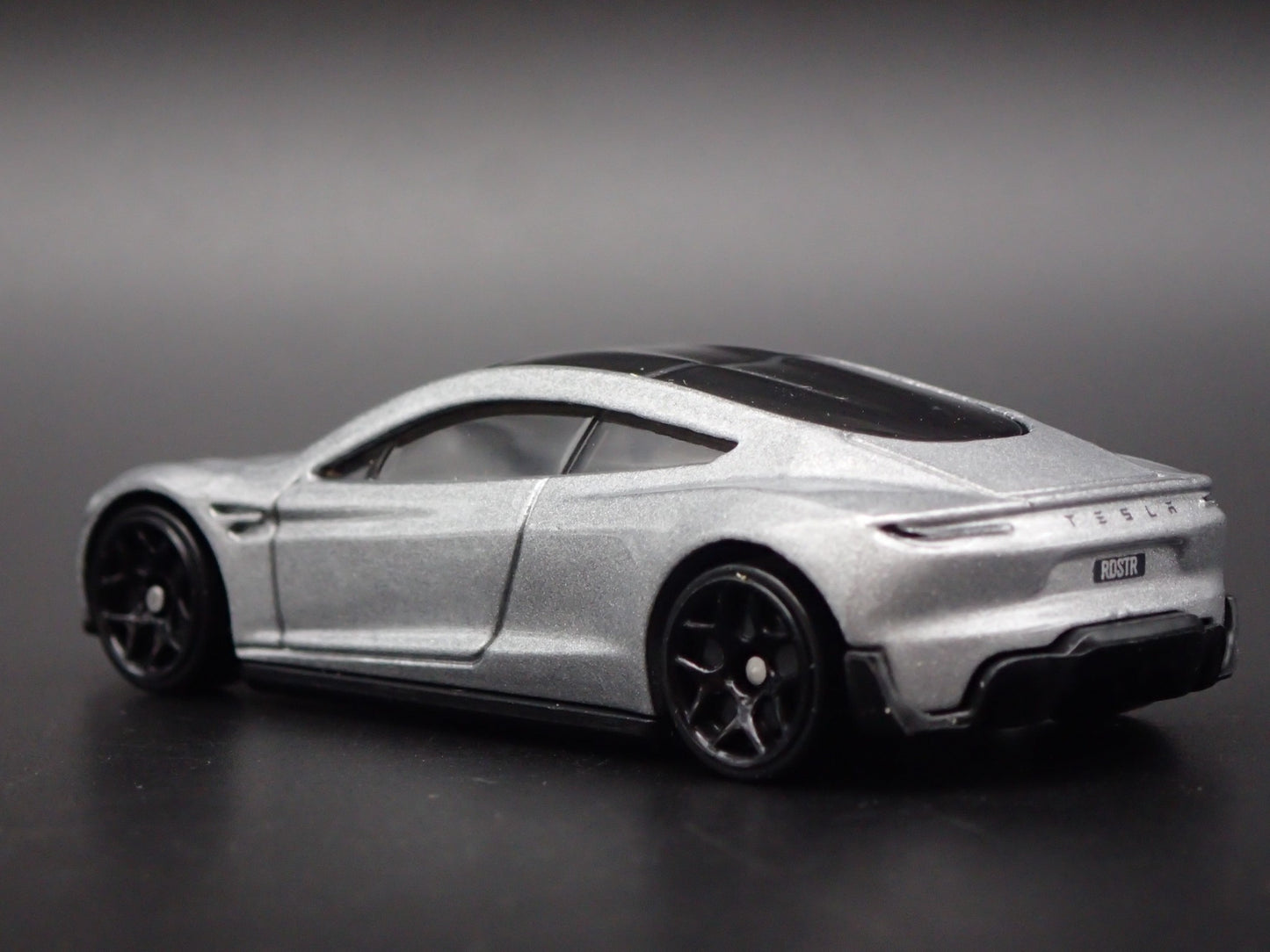 TESLA ROADSTER SILVER RARE 1:64 SCALE COLLECTIBLE DIORAMA DIECAST MODEL CAR