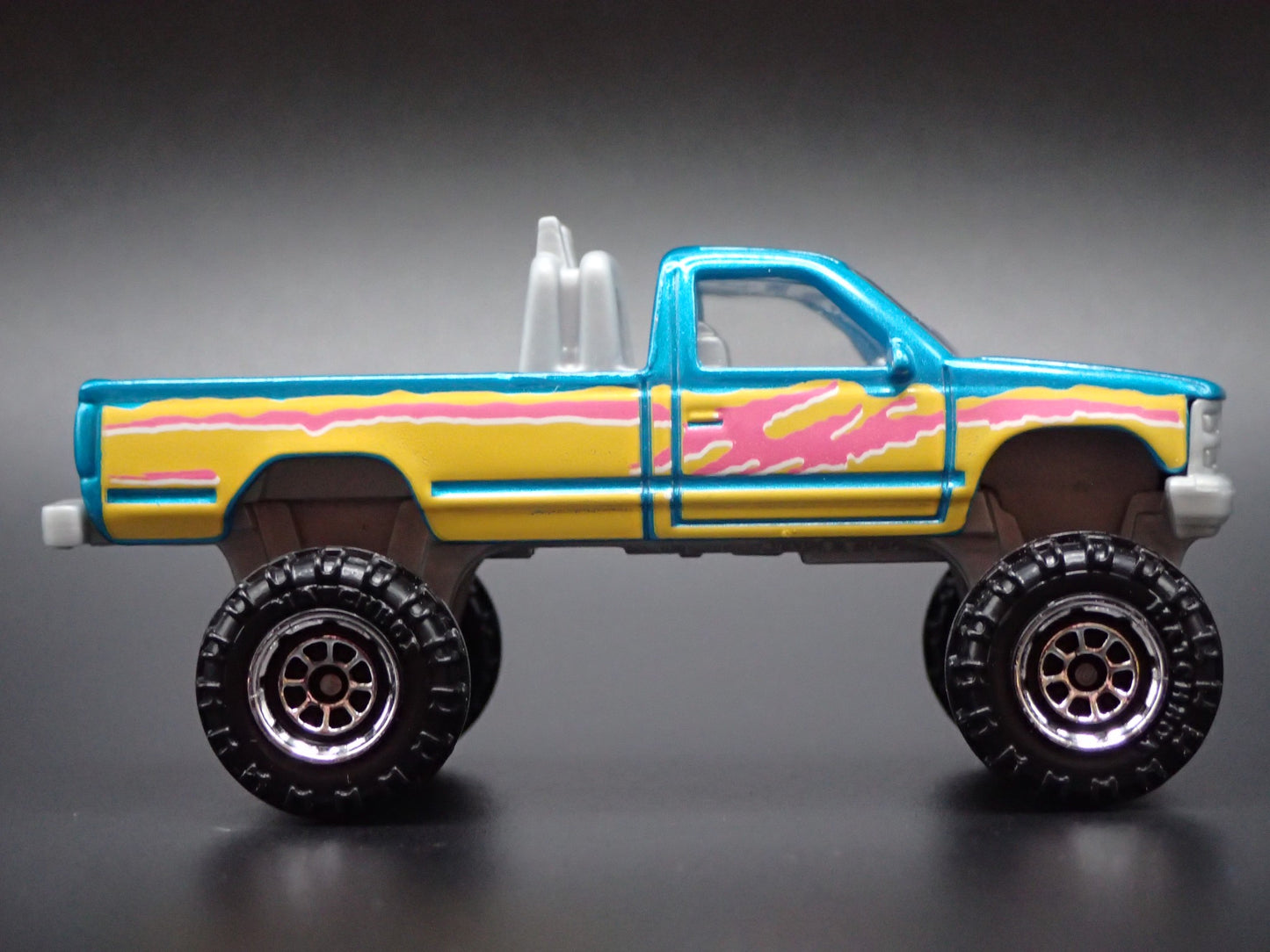 1988-1998 CHEVY CHEVROLET K1500 4X4 PICKUP TRUCK 1:70 SCALE DIECAST MODEL CAR