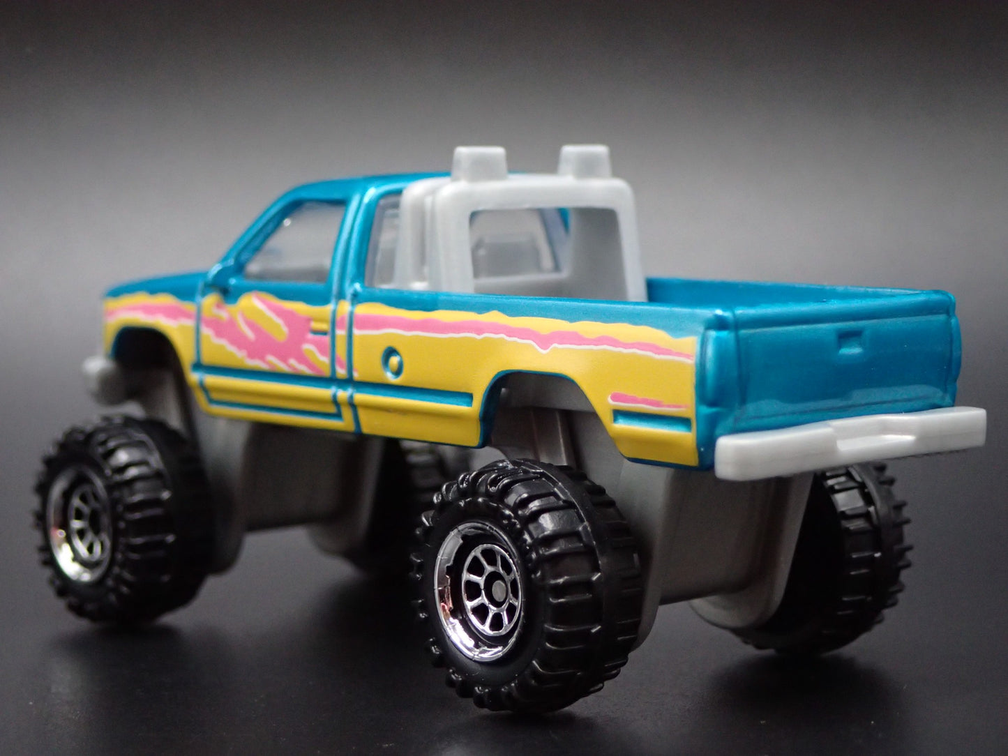 1988-1998 CHEVY CHEVROLET K1500 4X4 PICKUP TRUCK 1:70 SCALE DIECAST MODEL CAR