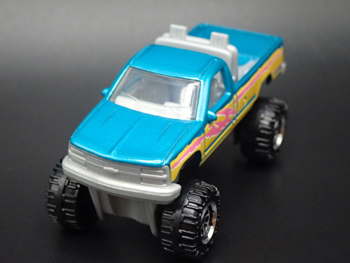 1988-1998 CHEVY CHEVROLET K1500 4X4 PICKUP TRUCK 1:70 SCALE DIECAST MODEL CAR