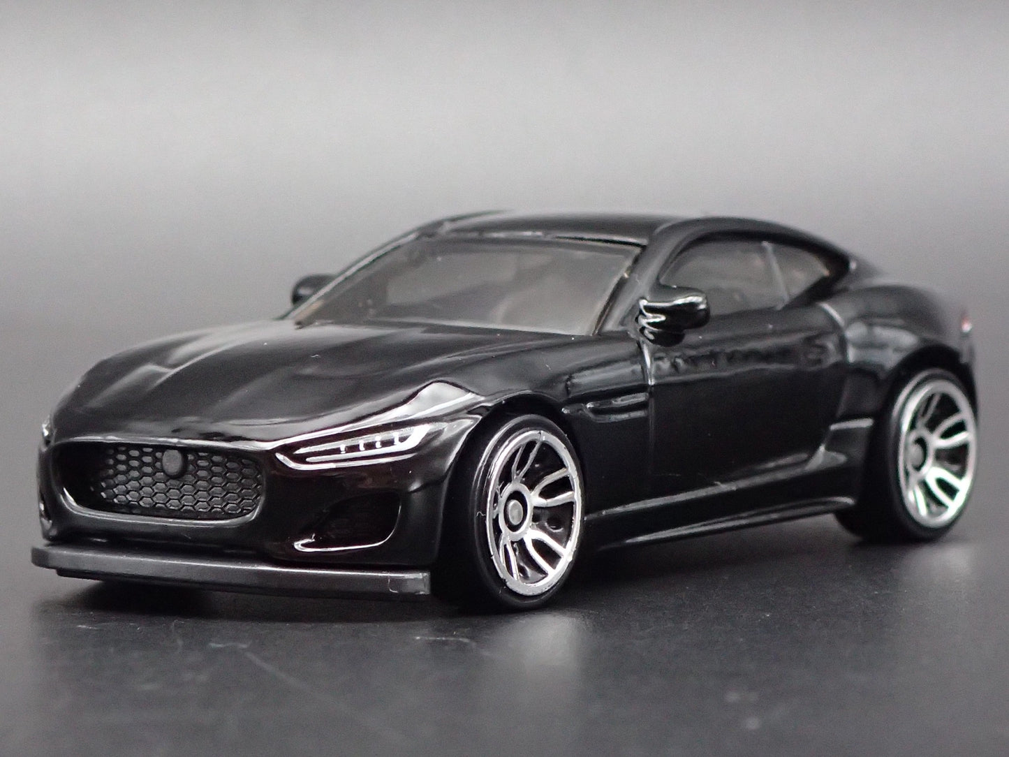 2014-2024 JAGUAR F TYPE COUPE 1:64 SCALE COLLECTIBLE DIORAMA DIECAST MODEL CAR