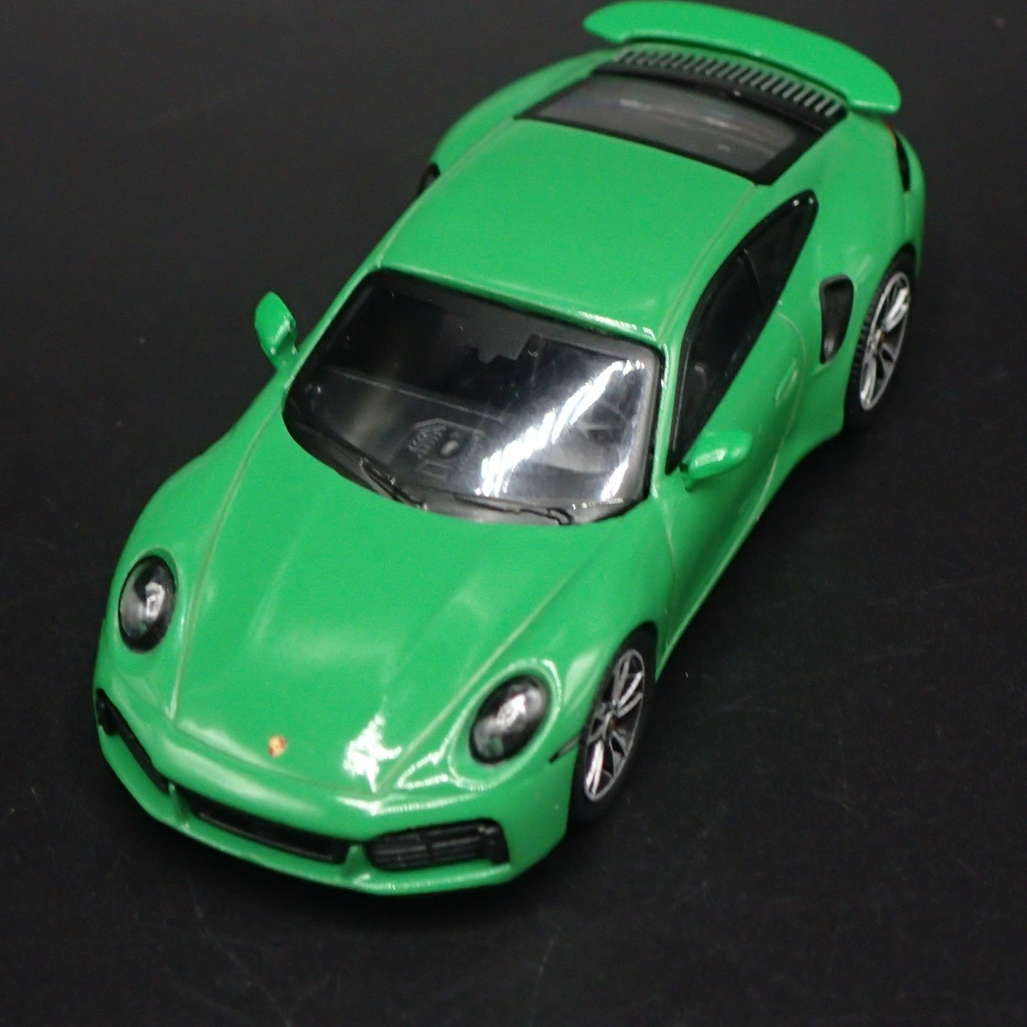 2018-2025 PORSCHE 911 TURBO S 992 GREEN 1:64 SCALE COLLECTIBLE DIECAST MODEL CAR