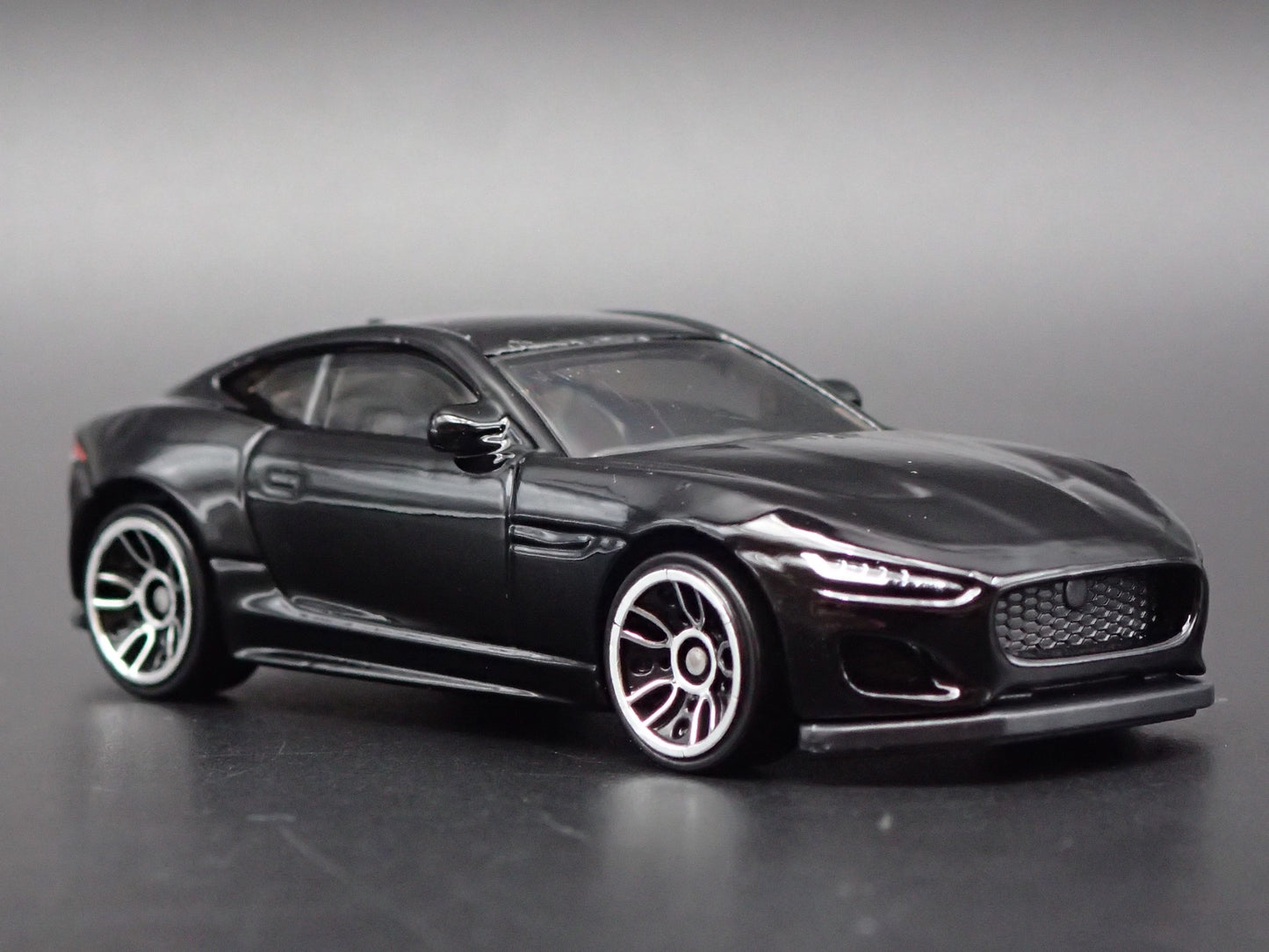 2014-2024 JAGUAR F TYPE COUPE 1:64 SCALE COLLECTIBLE DIORAMA DIECAST MODEL CAR