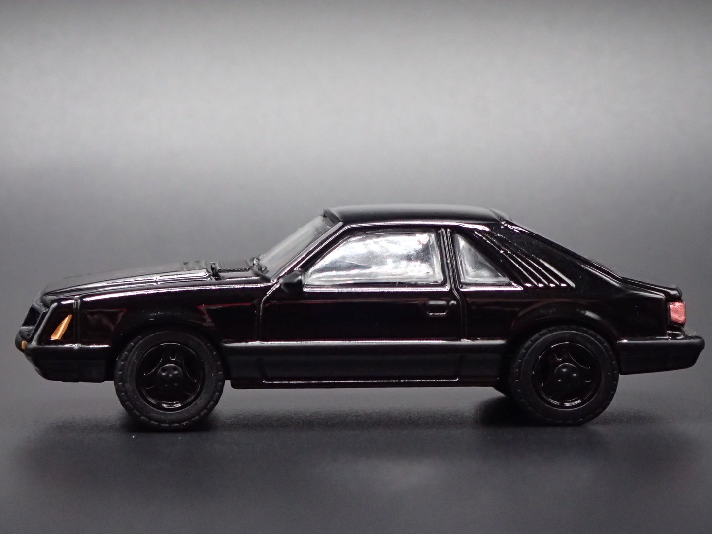 1979 79 FORD MUSTANG FASTBACK BLACK 1:64 SCALE COLLECTIBLE DIECAST MODEL CAR