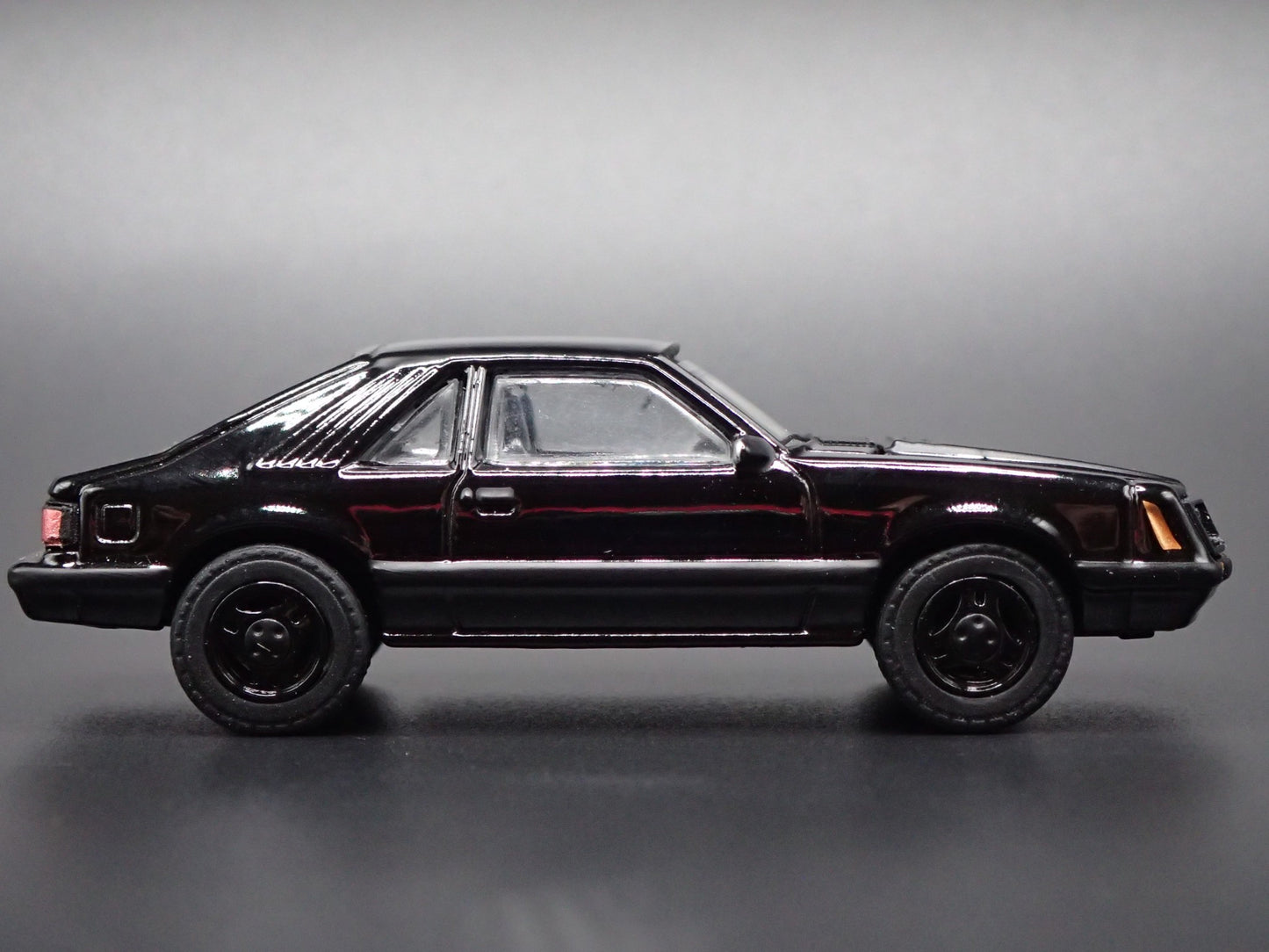 1979 79 FORD MUSTANG FASTBACK BLACK 1:64 SCALE COLLECTIBLE DIECAST MODEL CAR