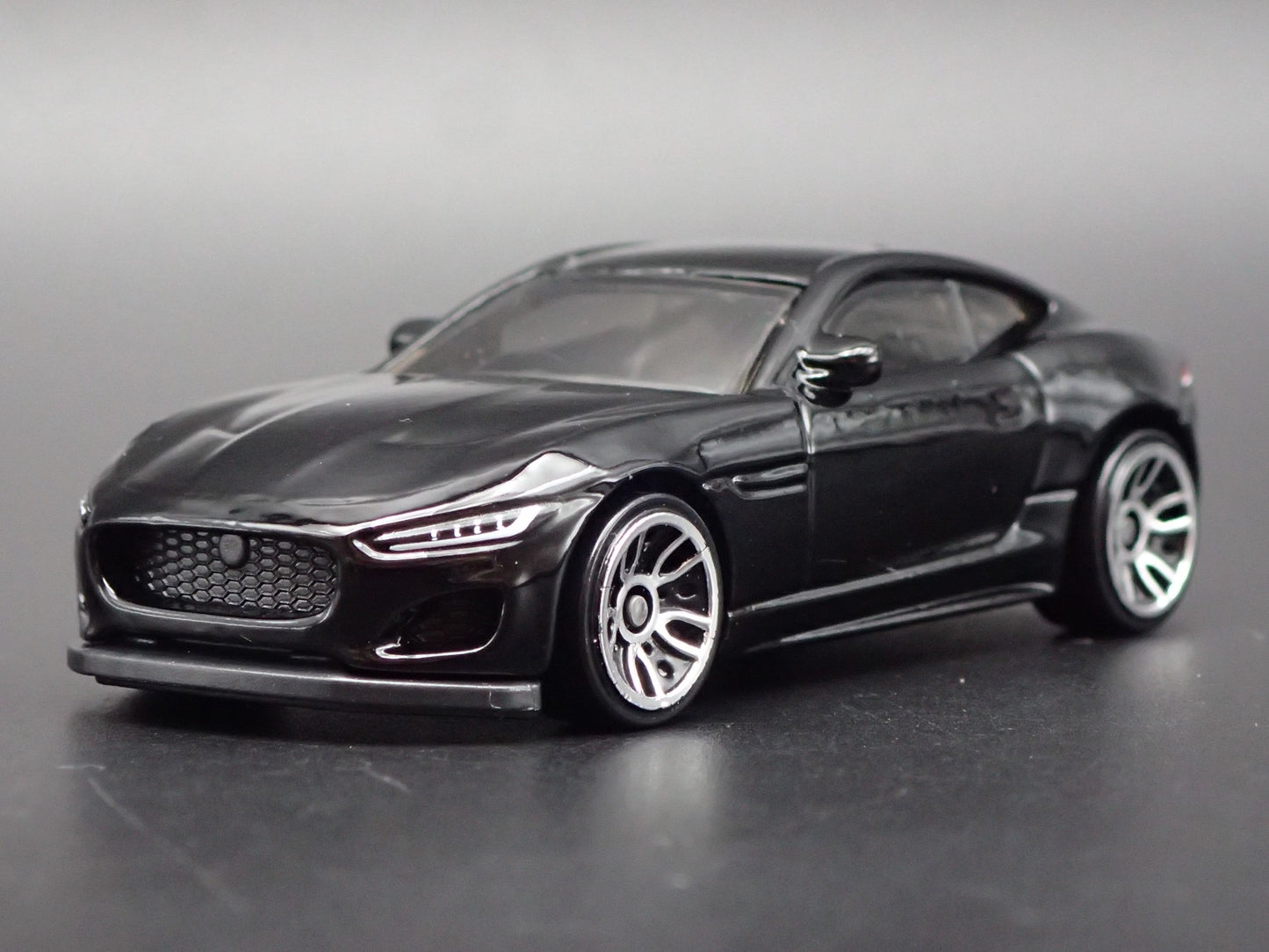 2014-2024 JAGUAR F TYPE COUPE 1:64 SCALE COLLECTIBLE DIORAMA DIECAST MODEL CAR