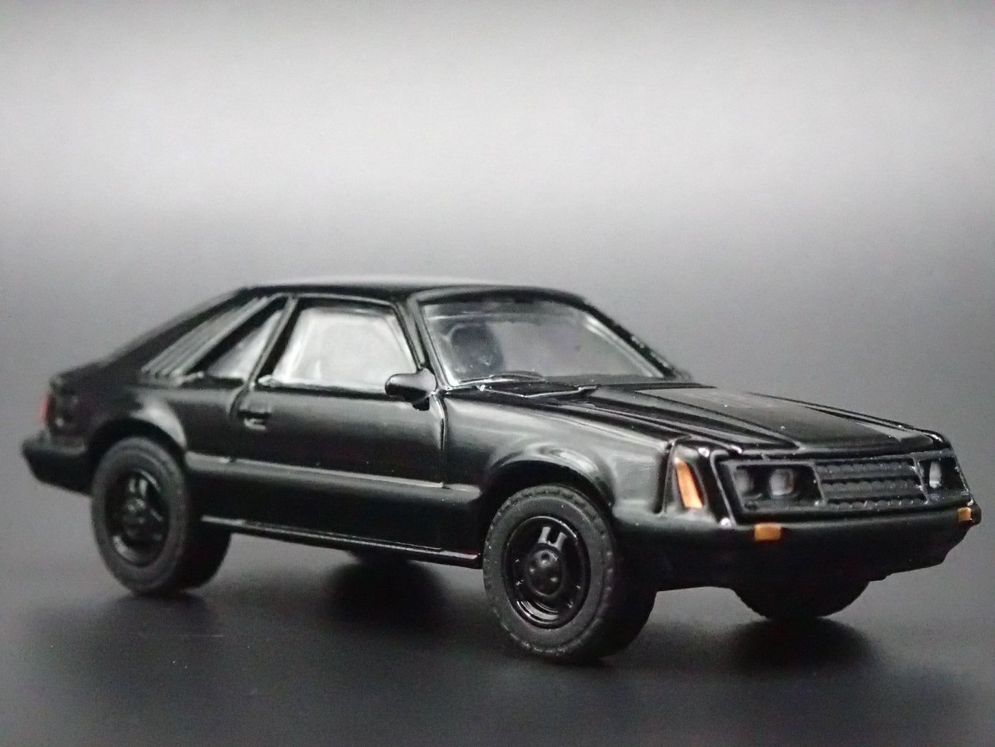 1979 79 FORD MUSTANG FASTBACK BLACK 1:64 SCALE COLLECTIBLE DIECAST MODEL CAR