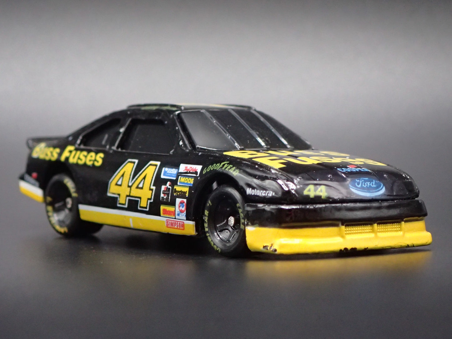 1999 94 FORD THUNDERBIRD #44 BOBBY HILLIN NASCAR 1:64 SCALE DIECAST MODEL CAR