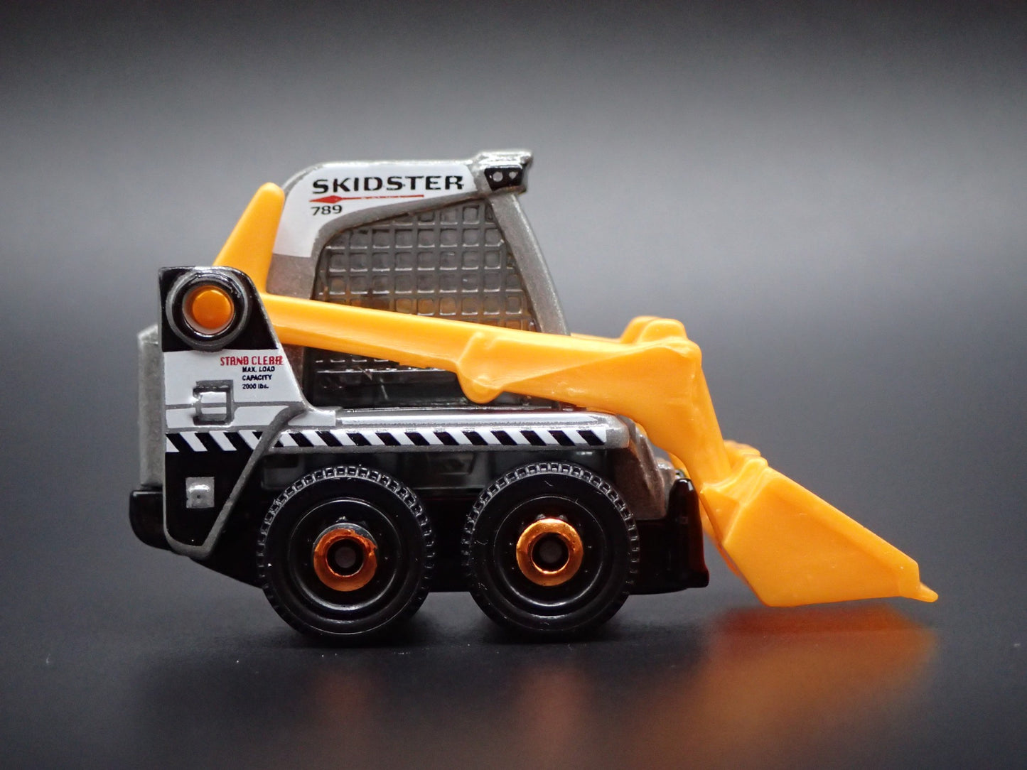 CONSTRUCTION SKIDSTER BOBCAT GRAY 1:64 MB SCALE COLLECTIBLE DIECAST MODEL CAR