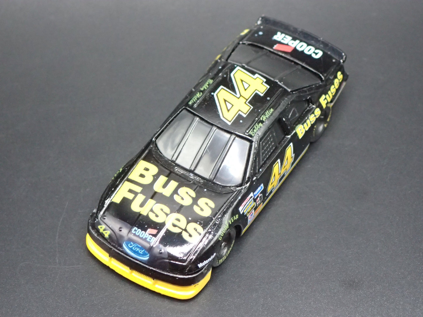 1999 94 FORD THUNDERBIRD #44 BOBBY HILLIN NASCAR 1:64 SCALE DIECAST MODEL CAR