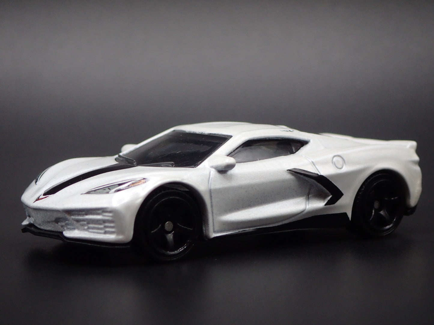 2020-2025 CHEVY CHEVROLET CORVETTE STINGRAY C8 WHIT 1:64 SCALE DIECAST MODEL CAR