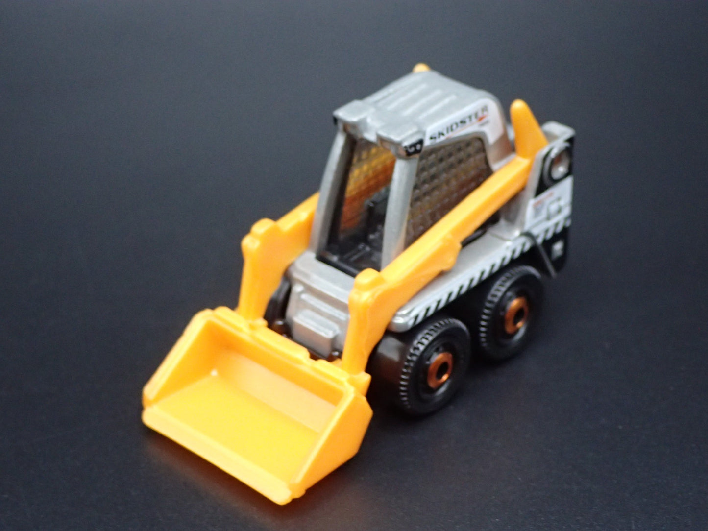 CONSTRUCTION SKIDSTER BOBCAT GRAY 1:64 MB SCALE COLLECTIBLE DIECAST MODEL CAR
