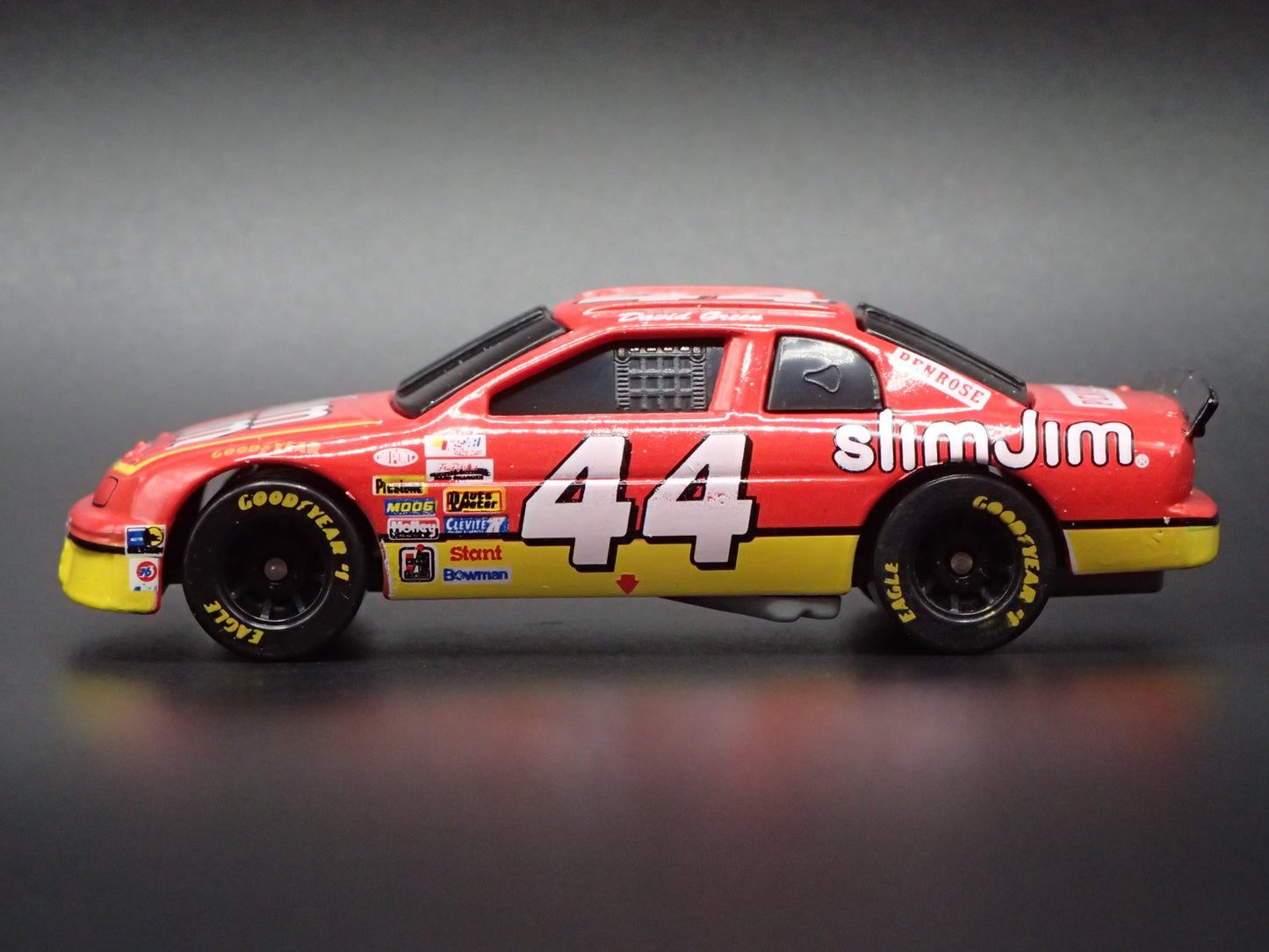 1995 95 CHEVROLET MONTE CARLO 44 DAVID GREEN NASCAR 1:64 SCALE DIECAST MODEL CAR