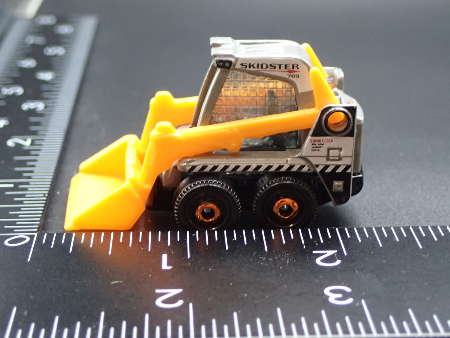 CONSTRUCTION SKIDSTER BOBCAT GRAY 1:64 MB SCALE COLLECTIBLE DIECAST MODEL CAR