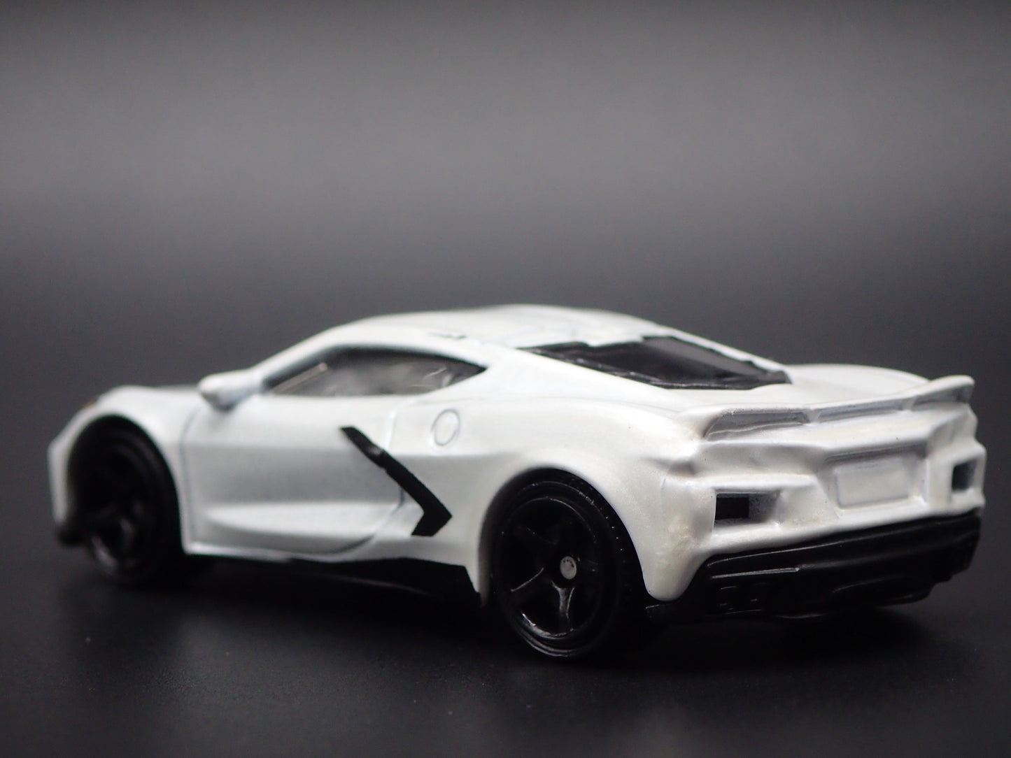 2020-2025 CHEVY CHEVROLET CORVETTE STINGRAY C8 WHIT 1:64 SCALE DIECAST MODEL CAR