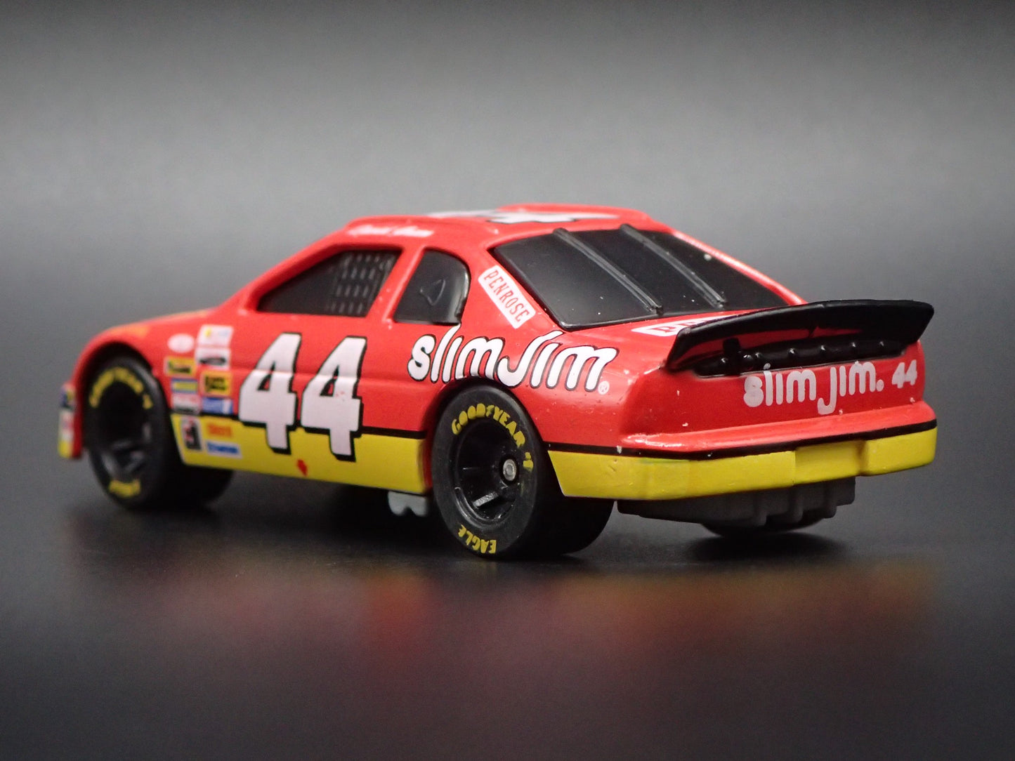 1995 95 CHEVROLET MONTE CARLO 44 DAVID GREEN NASCAR 1:64 SCALE DIECAST MODEL CAR