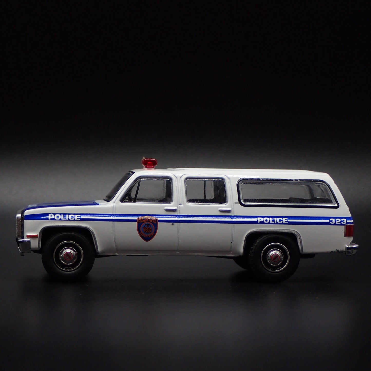 1973-1991 GMC SUBURBAN 2500 NYPD POLICE SQUAREBODY 1/64 SCALE DIECAST MODEL CAR
