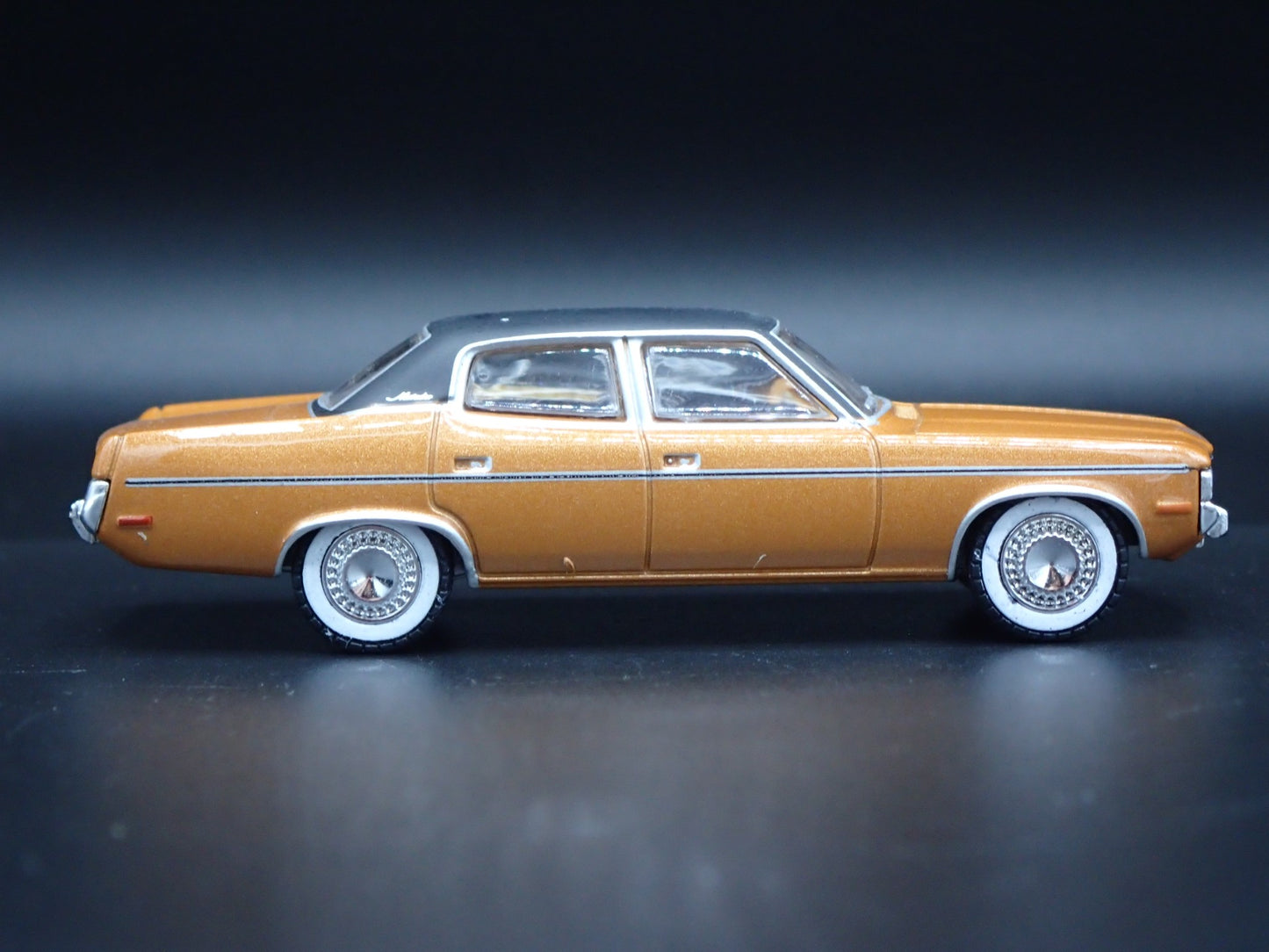 1973 73 AMC MATADOR FOUR 4 DOOR BROWN RARE 1:64 SCALE DIORAMA DIECAST MODEL CAR