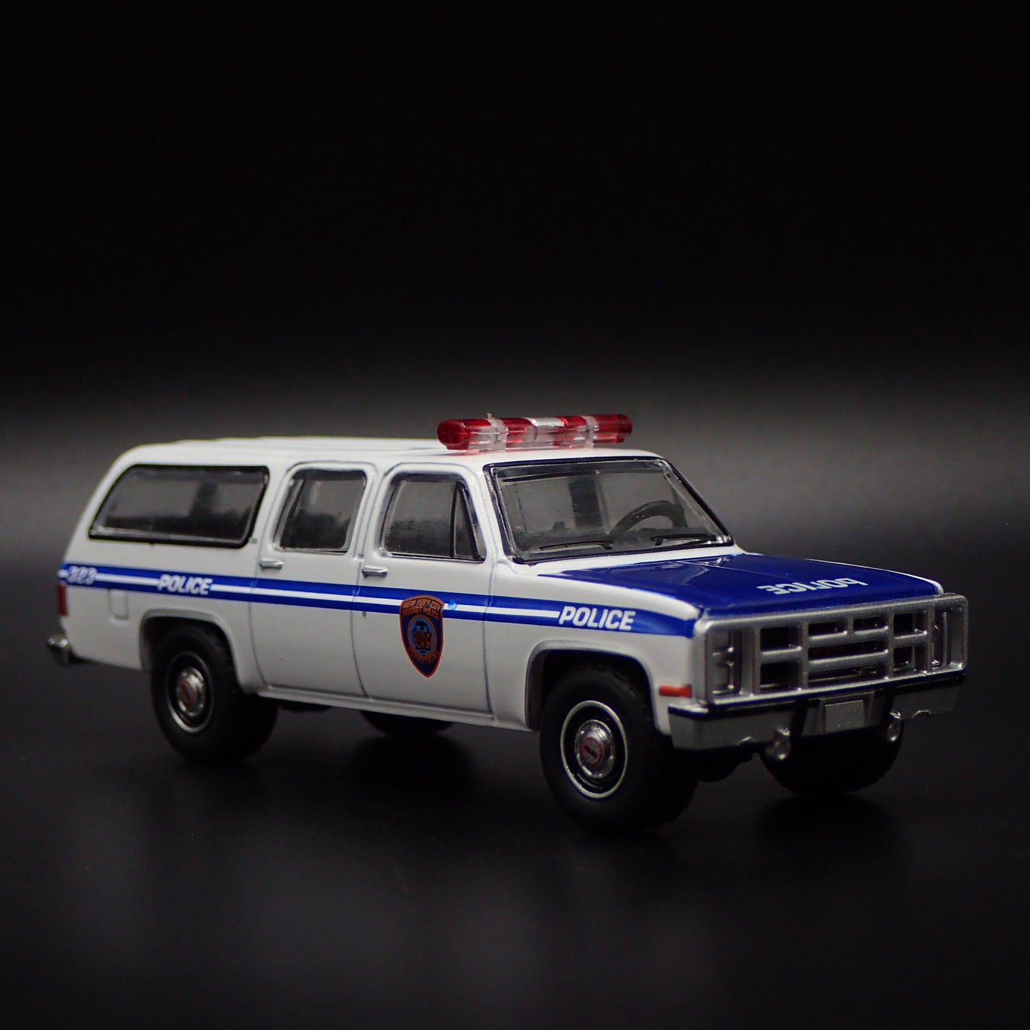 1973-1991 GMC SUBURBAN 2500 NYPD POLICE SQUAREBODY 1/64 SCALE DIECAST MODEL CAR