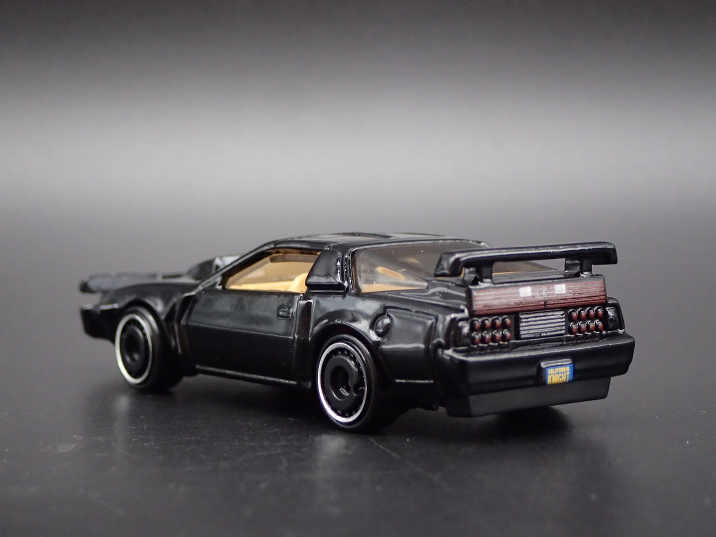 KNIGHT RIDER KITT SUPER PURSUIT MODE RARE 1:64 SCALE DIORAMA DIECAST MODEL CAR