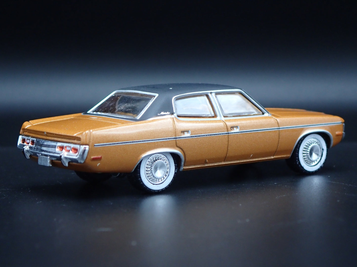1973 73 AMC MATADOR FOUR 4 DOOR BROWN RARE 1:64 SCALE DIORAMA DIECAST MODEL CAR