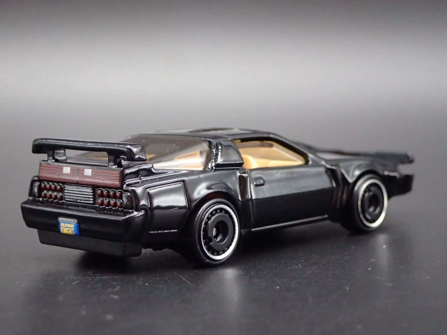 KNIGHT RIDER KITT SUPER PURSUIT MODE RARE 1:64 SCALE DIORAMA DIECAST MODEL CAR