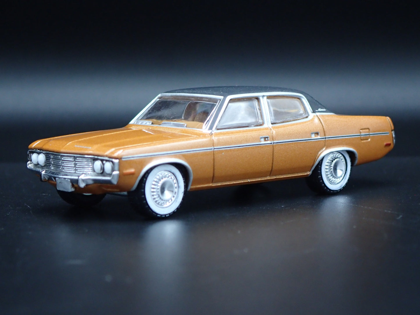 1973 73 AMC MATADOR FOUR 4 DOOR BROWN RARE 1:64 SCALE DIORAMA DIECAST MODEL CAR