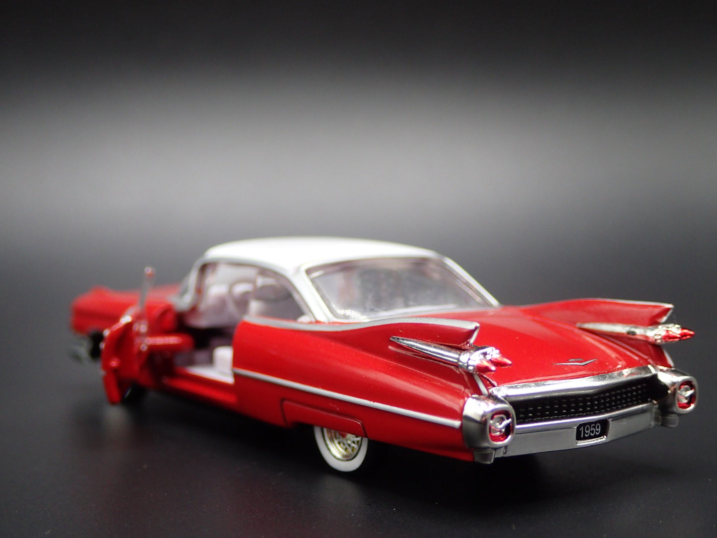 1959 59 CADILLAC SERIES 62 RED 1:64 SCALE COLLECTIBLE DIORAMA DIECAST MODEL CAR