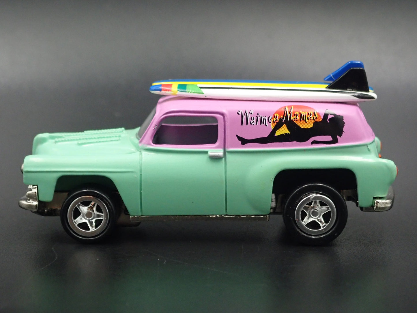 1954 54 CHEVY CHEVROLET PANEL TRUCK SURF 1:64 SCALE DIORAMA DIECAST MODEL CAR