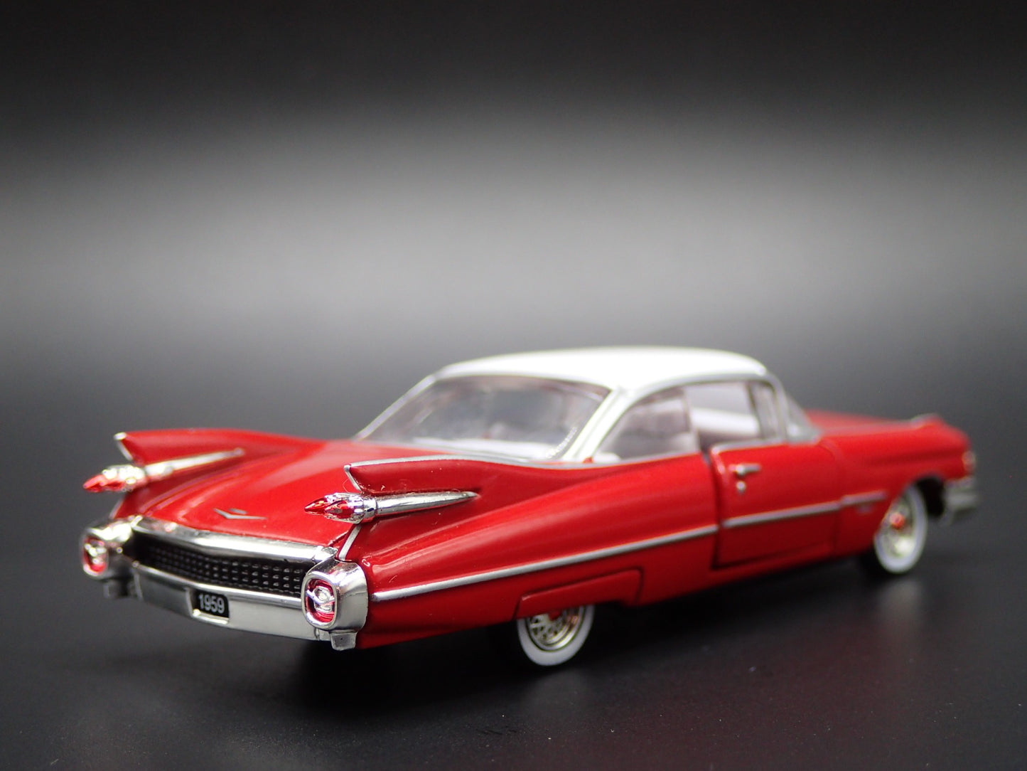 1959 59 CADILLAC SERIES 62 RED 1:64 SCALE COLLECTIBLE DIORAMA DIECAST MODEL CAR