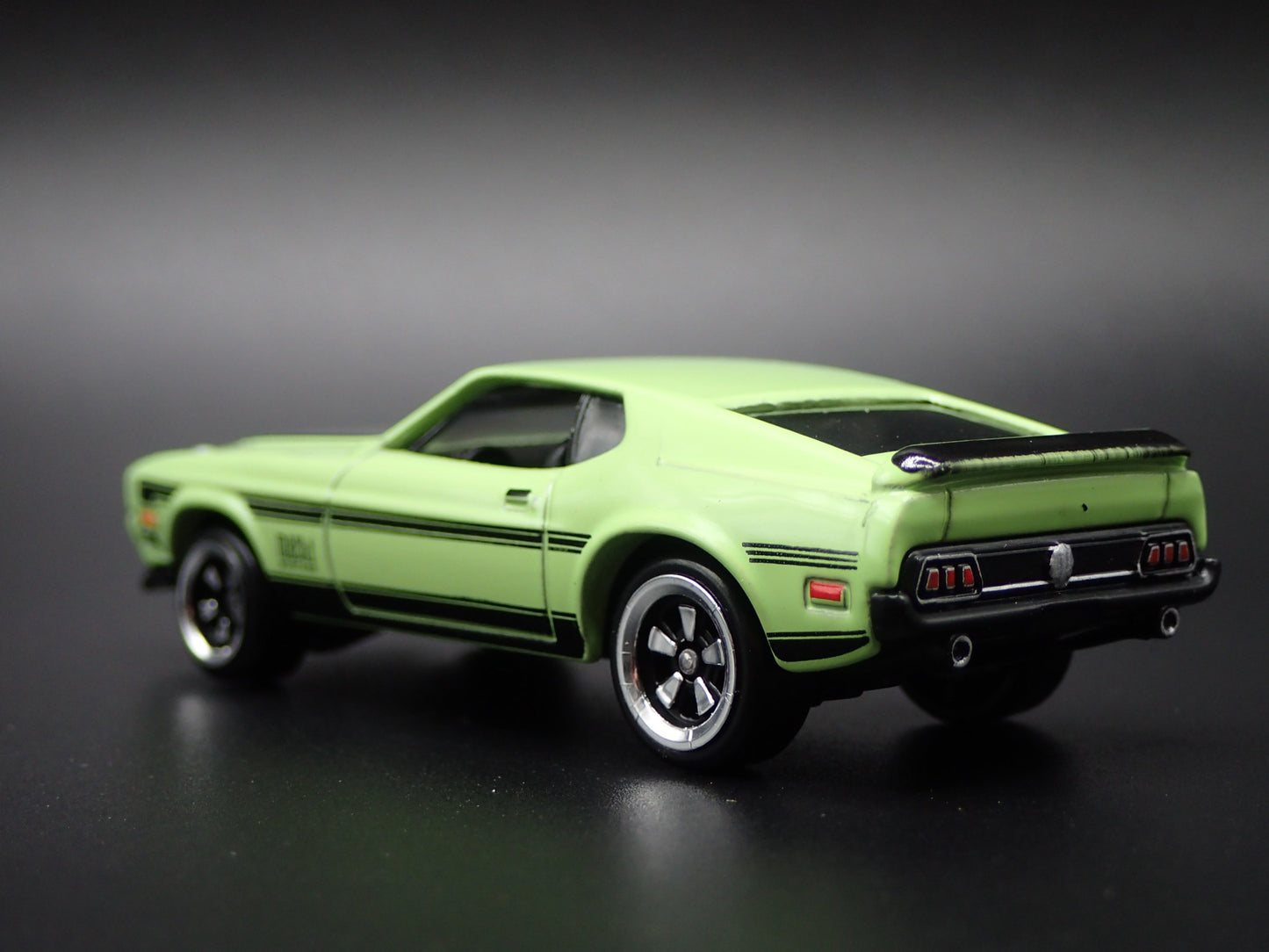 1971 71 FORD MUSTANG MACH 1 FASTBACK 1:64 SCALE COLLECTIBLE DIECAST MODEL CAR