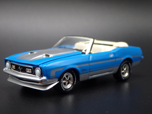 1972 72 FORD MUSTANG CONVERTIBLE BLUE 1/64 SCALE DIORAMA DIECAST MODEL CAR