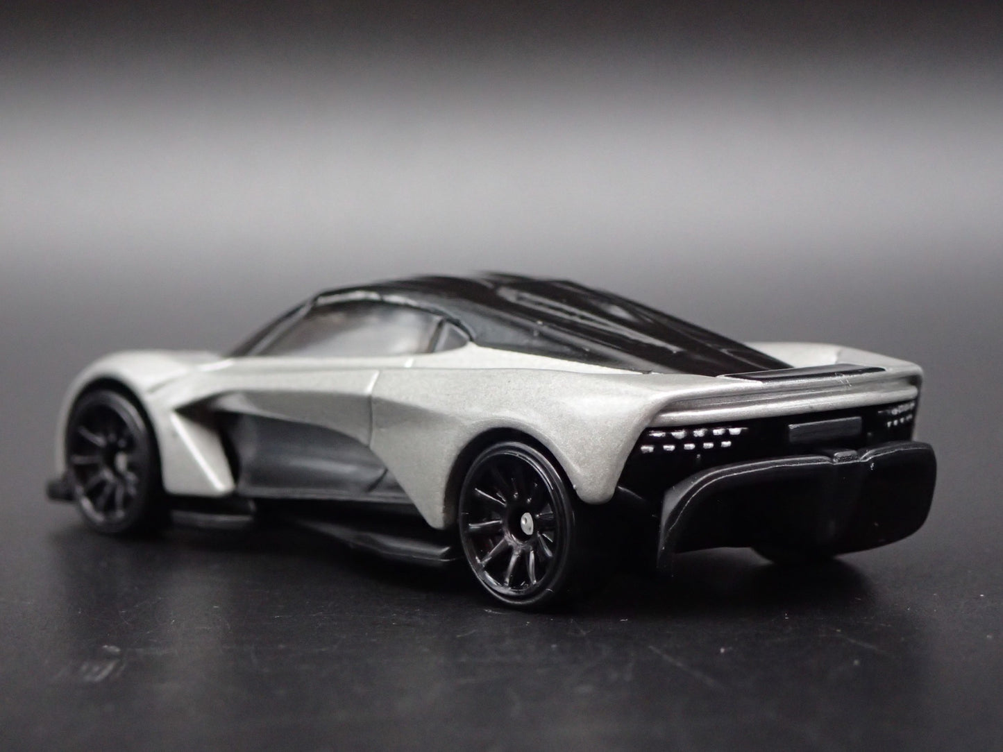 2019 19 ASTON MARTIN VALHALLA CONCEPT PROTOTYPE 1/64 SCALE DIECAST MODEL CAR