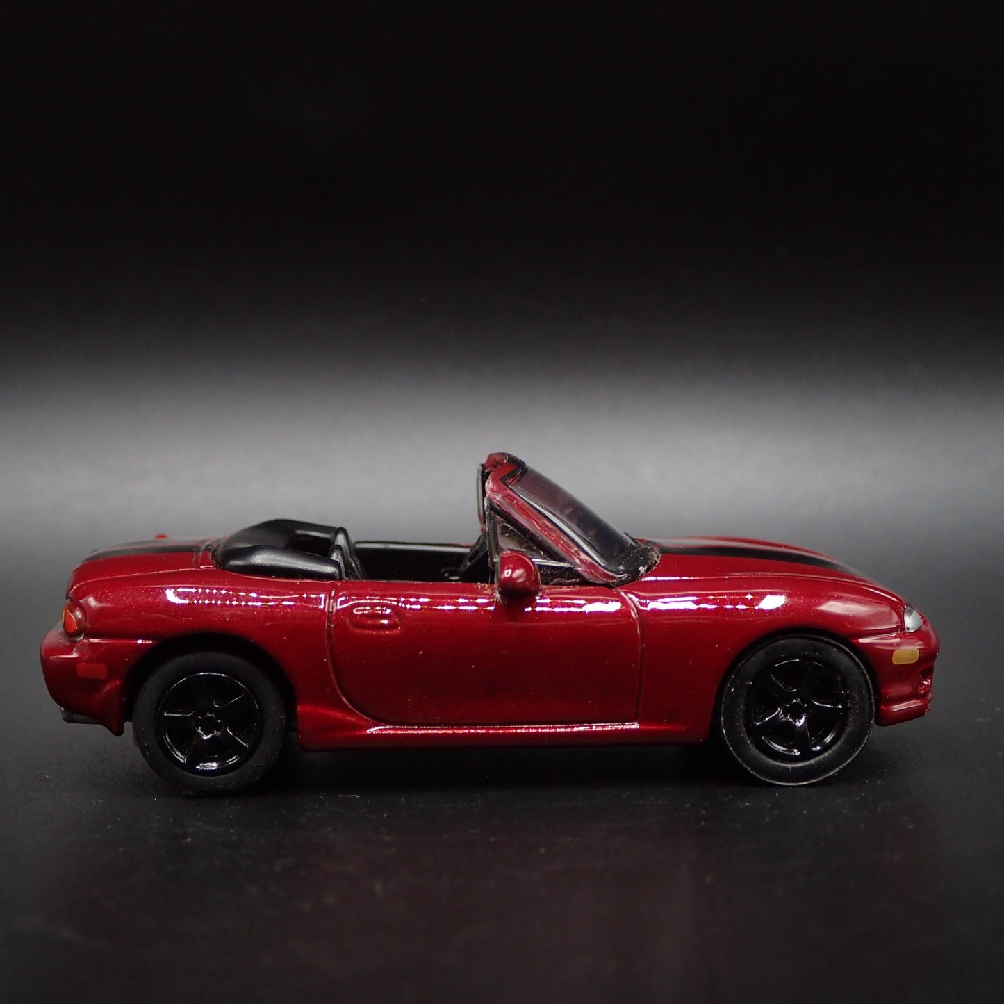 1999-2004 MAZDA MX5 MIATA NB 1:64 SCALE COLLECTIBLE DIORAMA DIECAST MODEL CAR