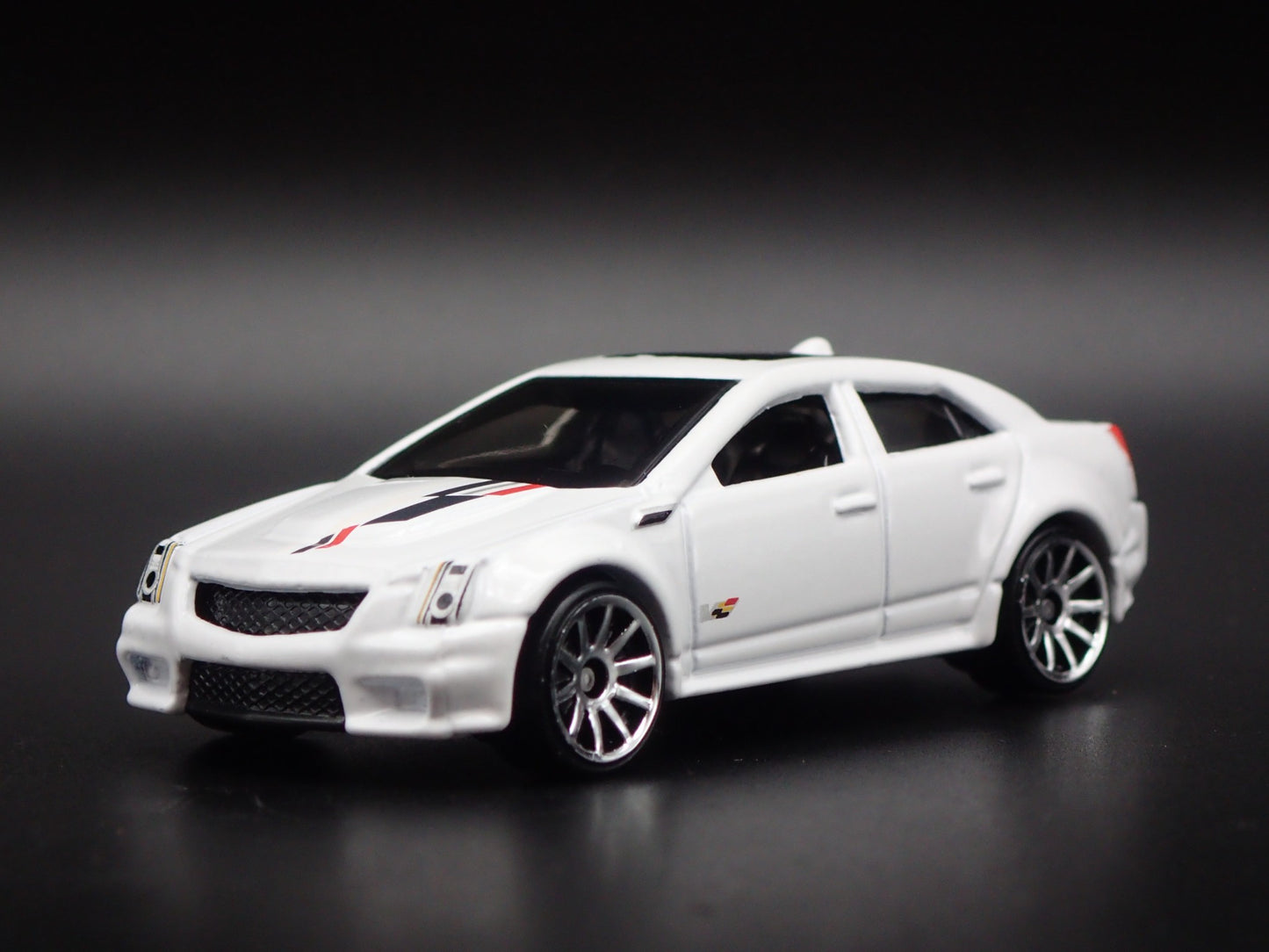 2009-2015 CADILLAC CADDY CTS-V 4 FOUR DOOR 1:64 SCALE DIORAMA DIECAST MODEL CAR