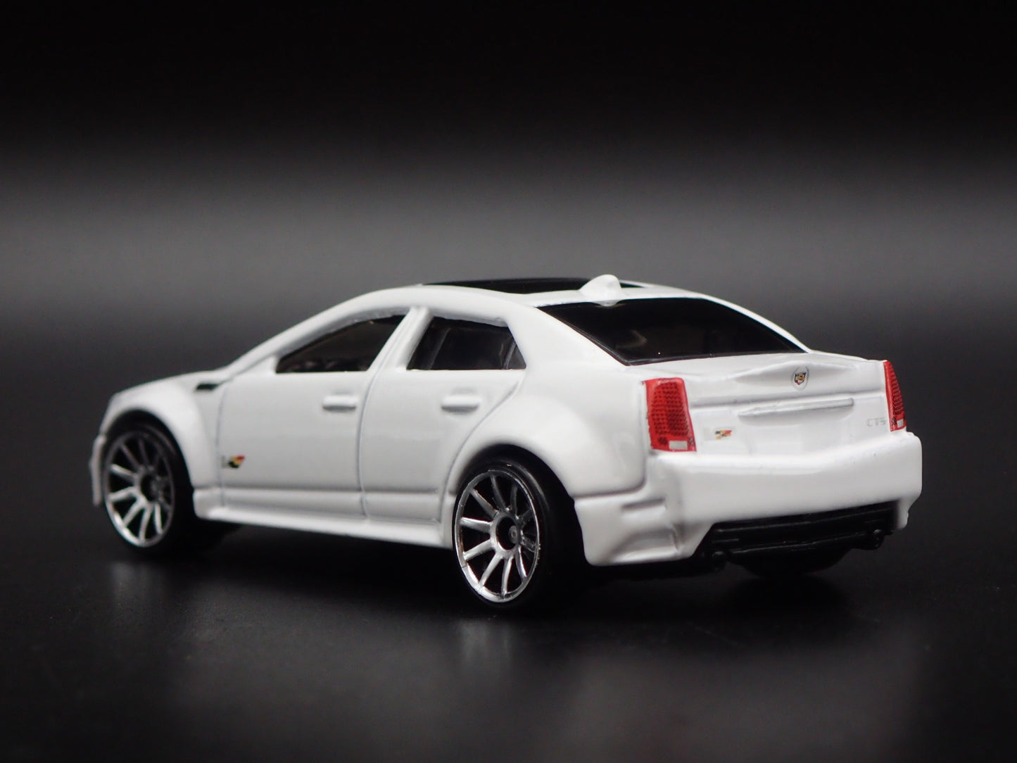 2009-2015 CADILLAC CADDY CTS-V 4 FOUR DOOR 1:64 SCALE DIORAMA DIECAST MODEL CAR