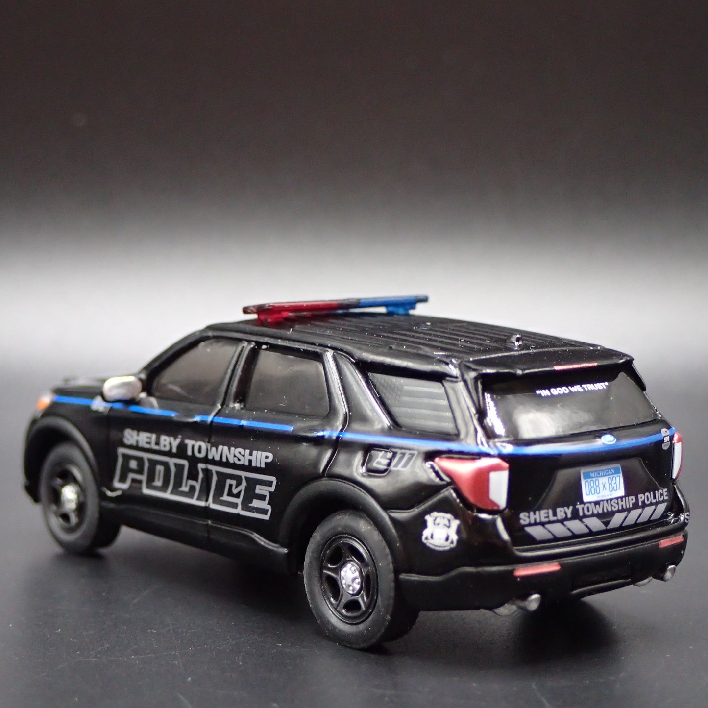 2023 FORD EXPLORER POLICE SHELBY TOWNSHIP MICHIGAN 1:64 SCALE DIECAST MODEL CAR