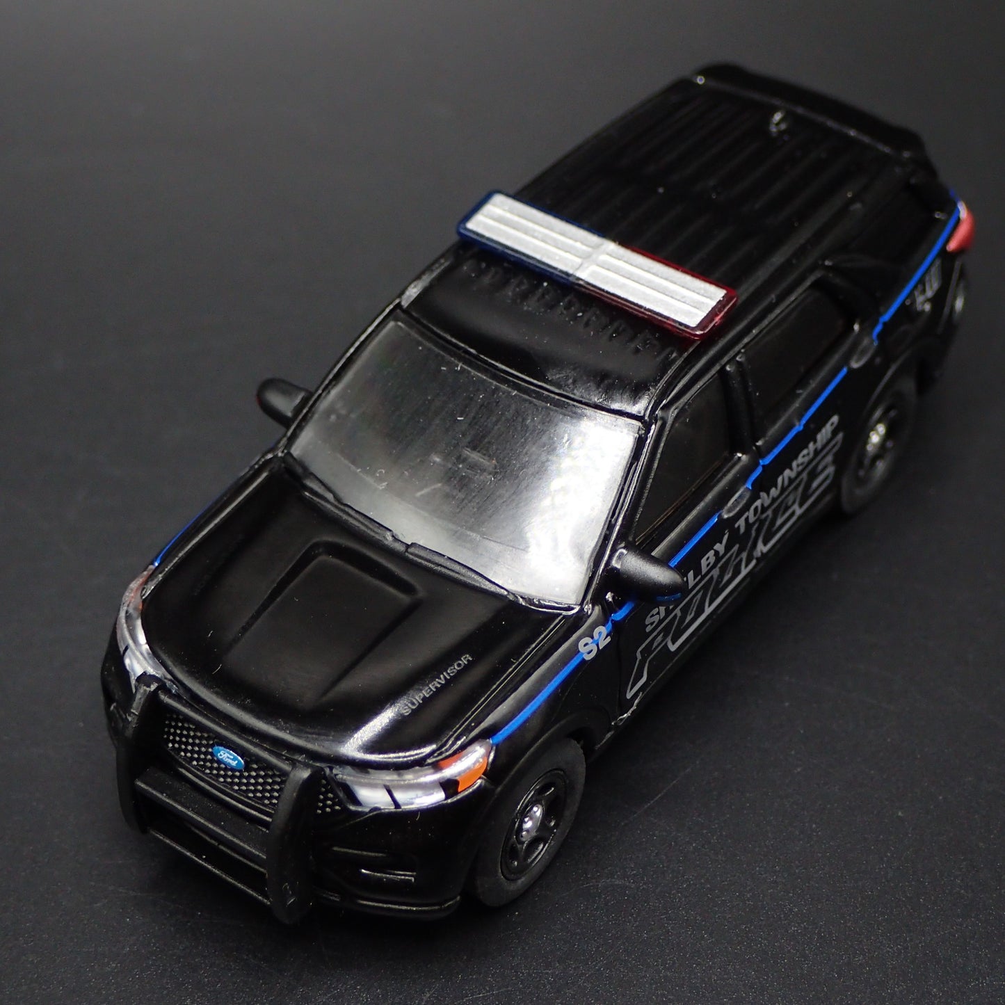 2023 FORD EXPLORER POLICE SHELBY TOWNSHIP MICHIGAN 1:64 SCALE DIECAST MODEL CAR
