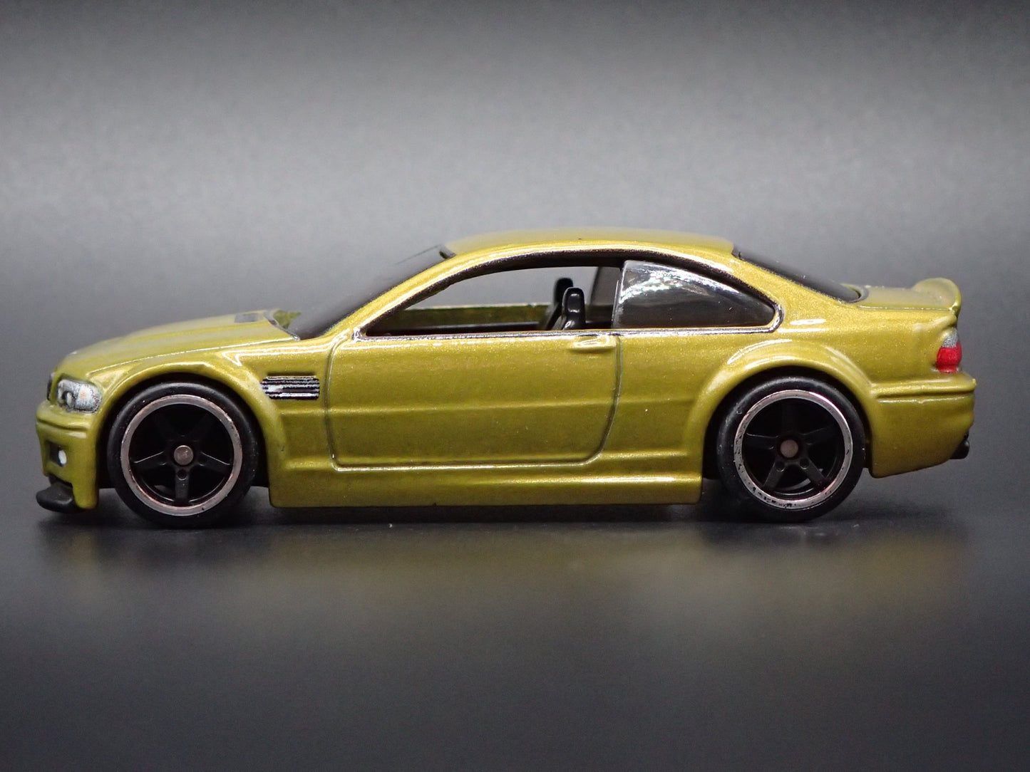 1999-2005 BMW 3 SERIES M3 E46 COUPE GLD 1:64 SCALE COLLECTIBLE DIECAST MODEL CAR