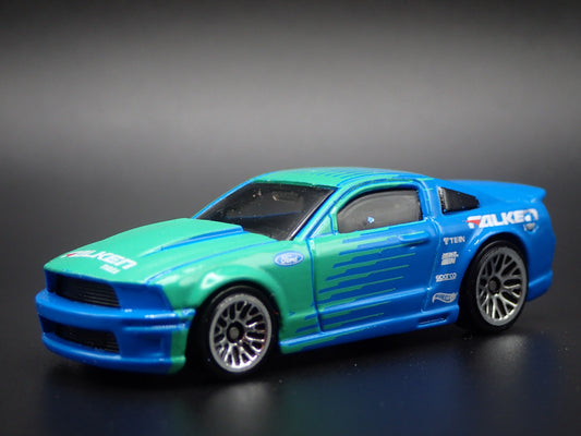 2007 07 FORD MUSTANG FALKEN RACE CAR BLUE 1:64 SCALE DIORAMA DIECAST MODEL CAR