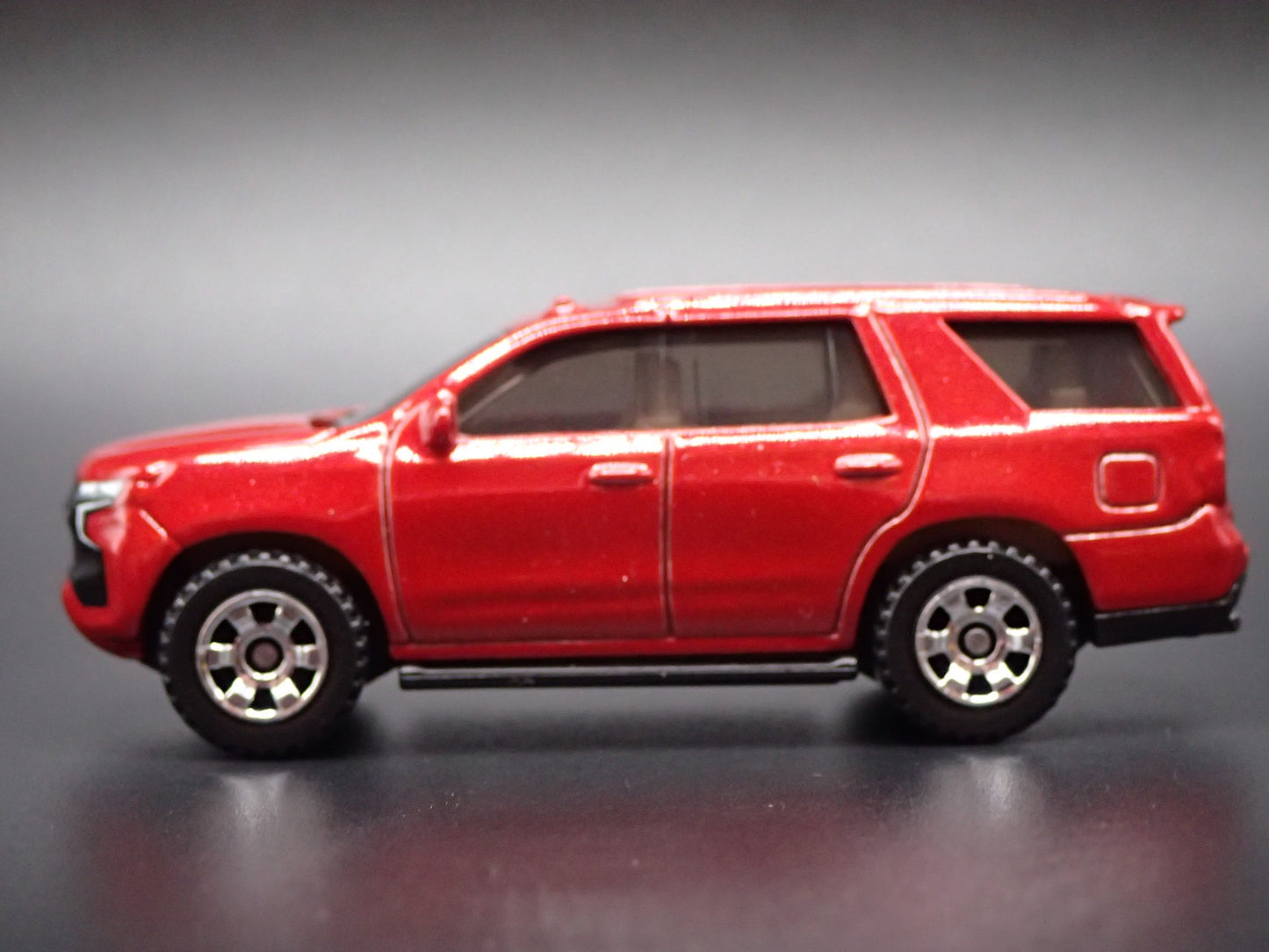 2021-2026 CHEVY CHEVROLET TAHOE Z71 RED 1:64 SCALE COLLECTIBLE DIECAST MODEL CAR